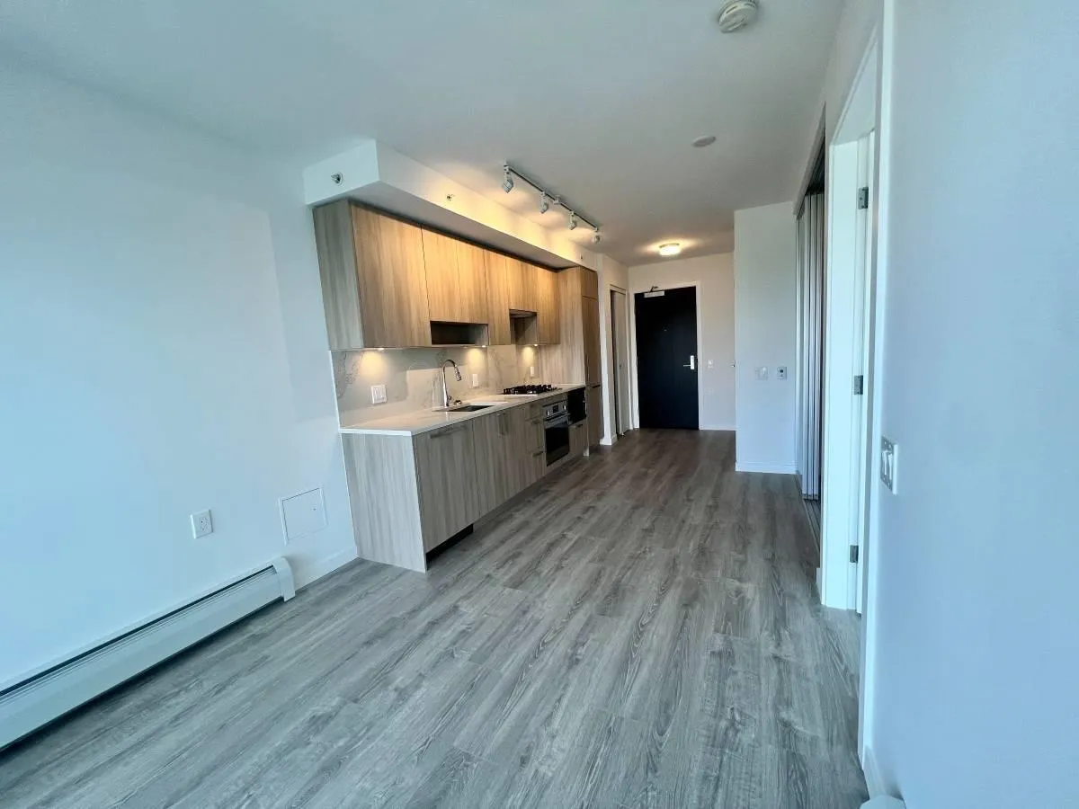 1703 13350 Central Ave Avenue