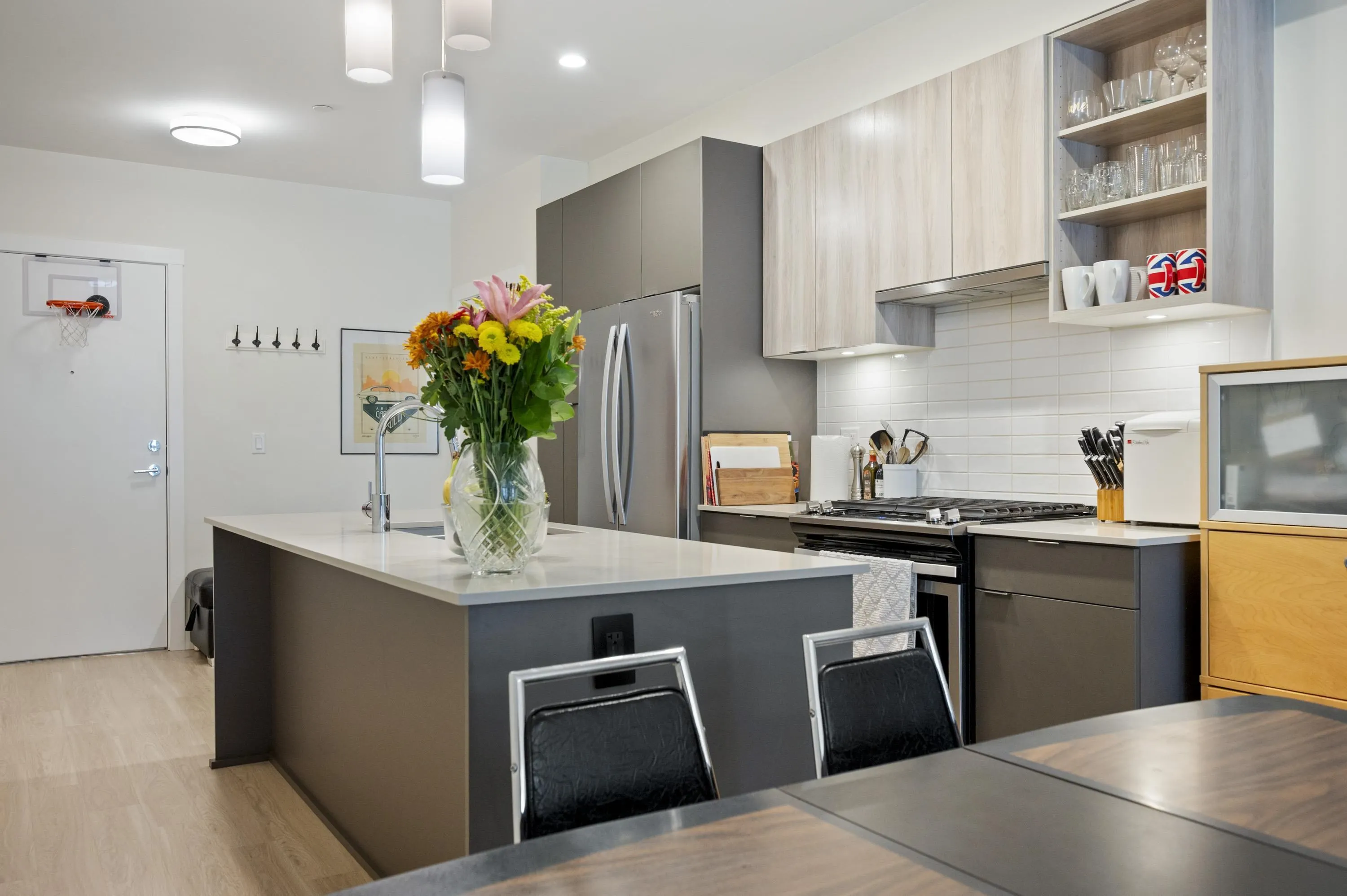 207 6950 Nicholson Road