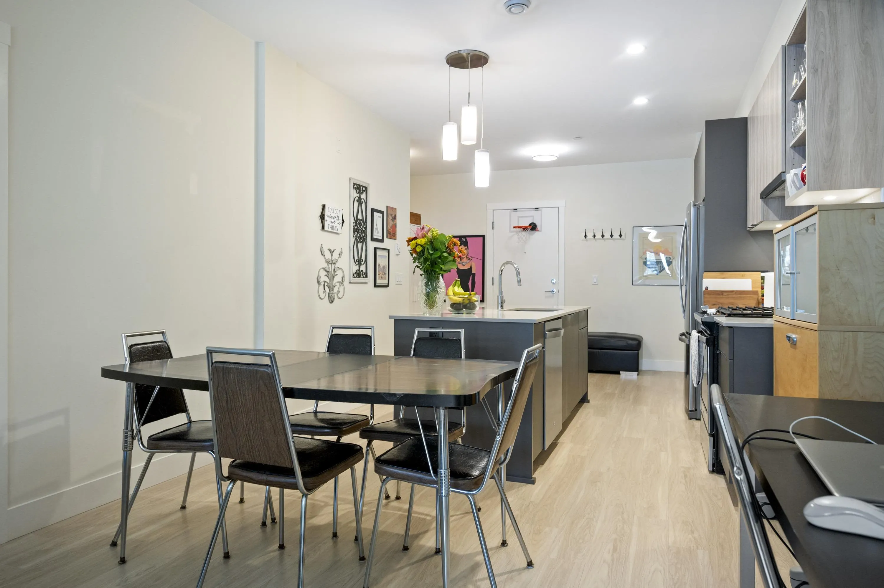 207 6950 Nicholson Road