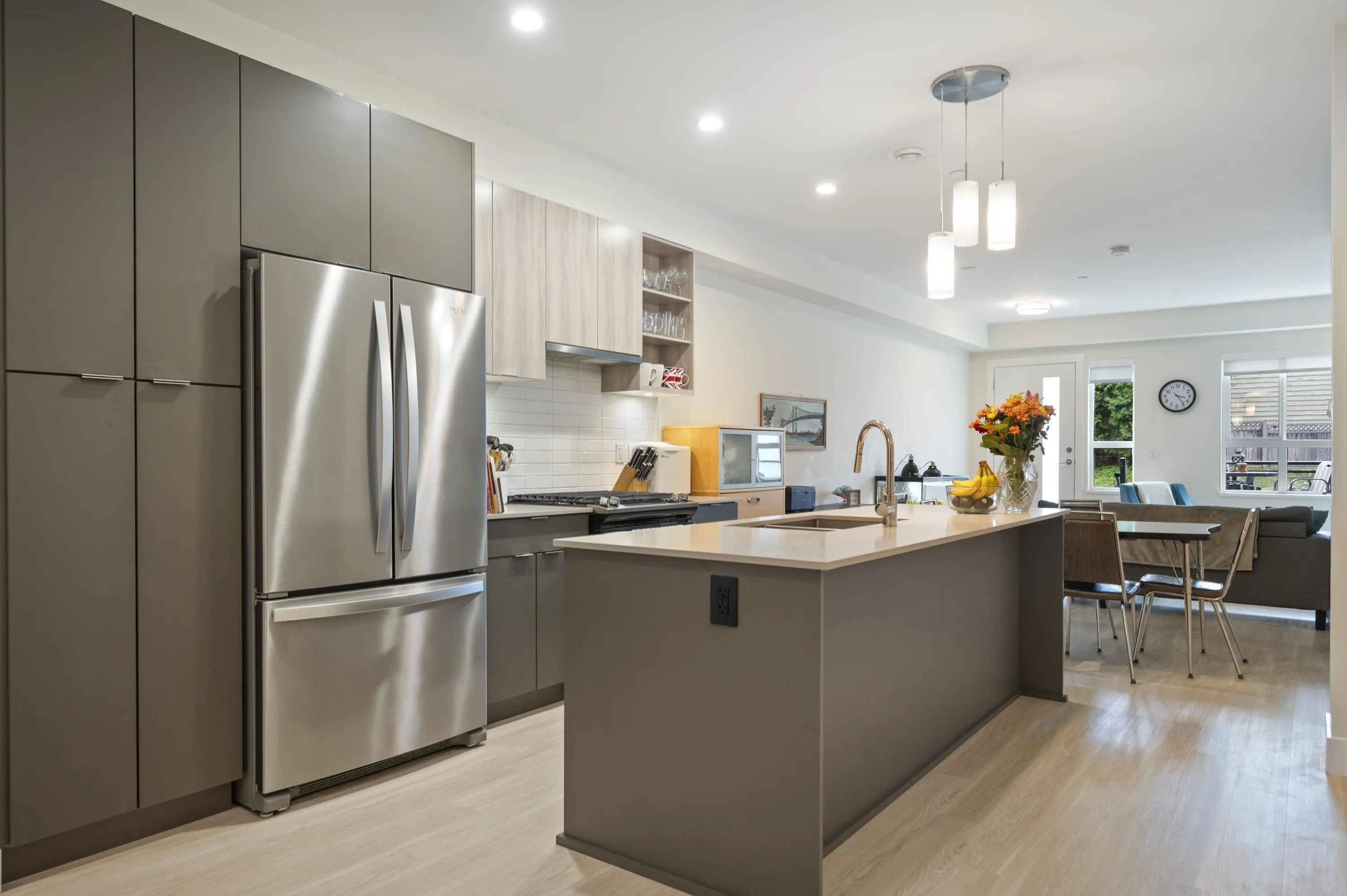 207 6950 Nicholson Road