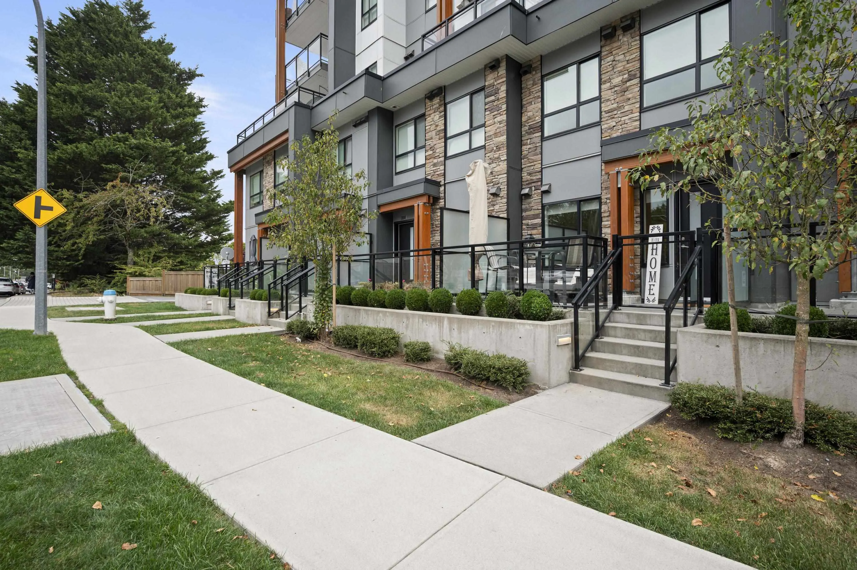 207 6950 Nicholson Road