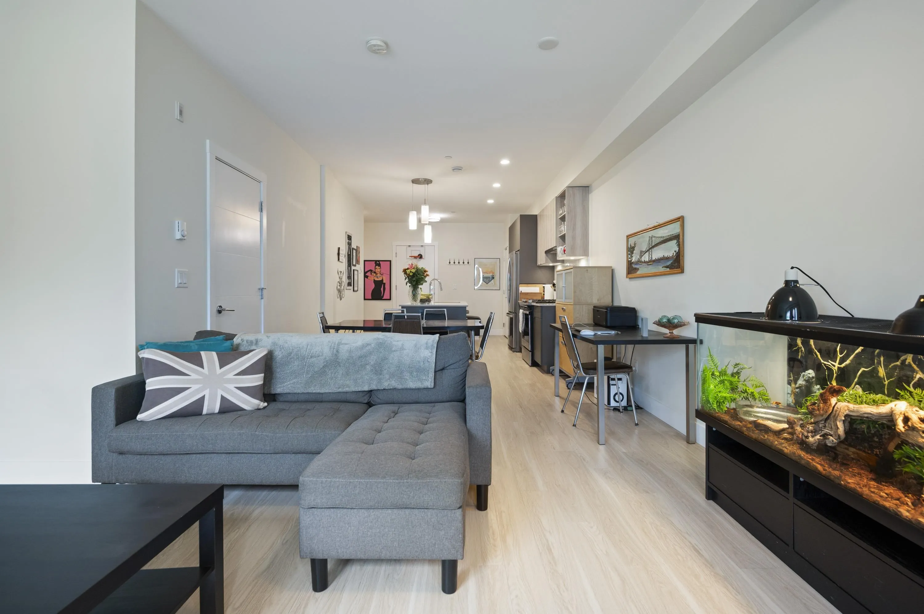 207 6950 Nicholson Road