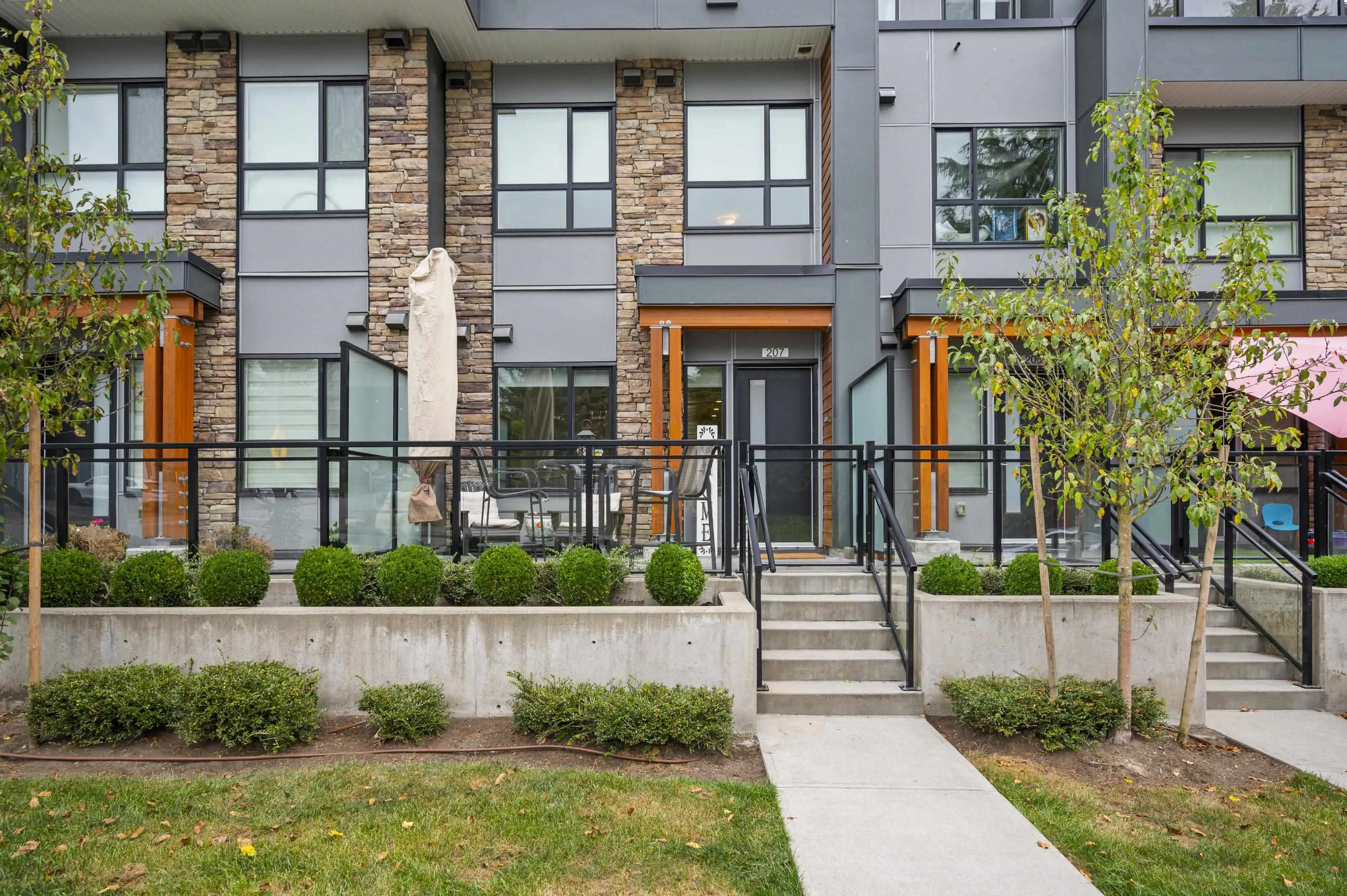 207 6950 Nicholson Road