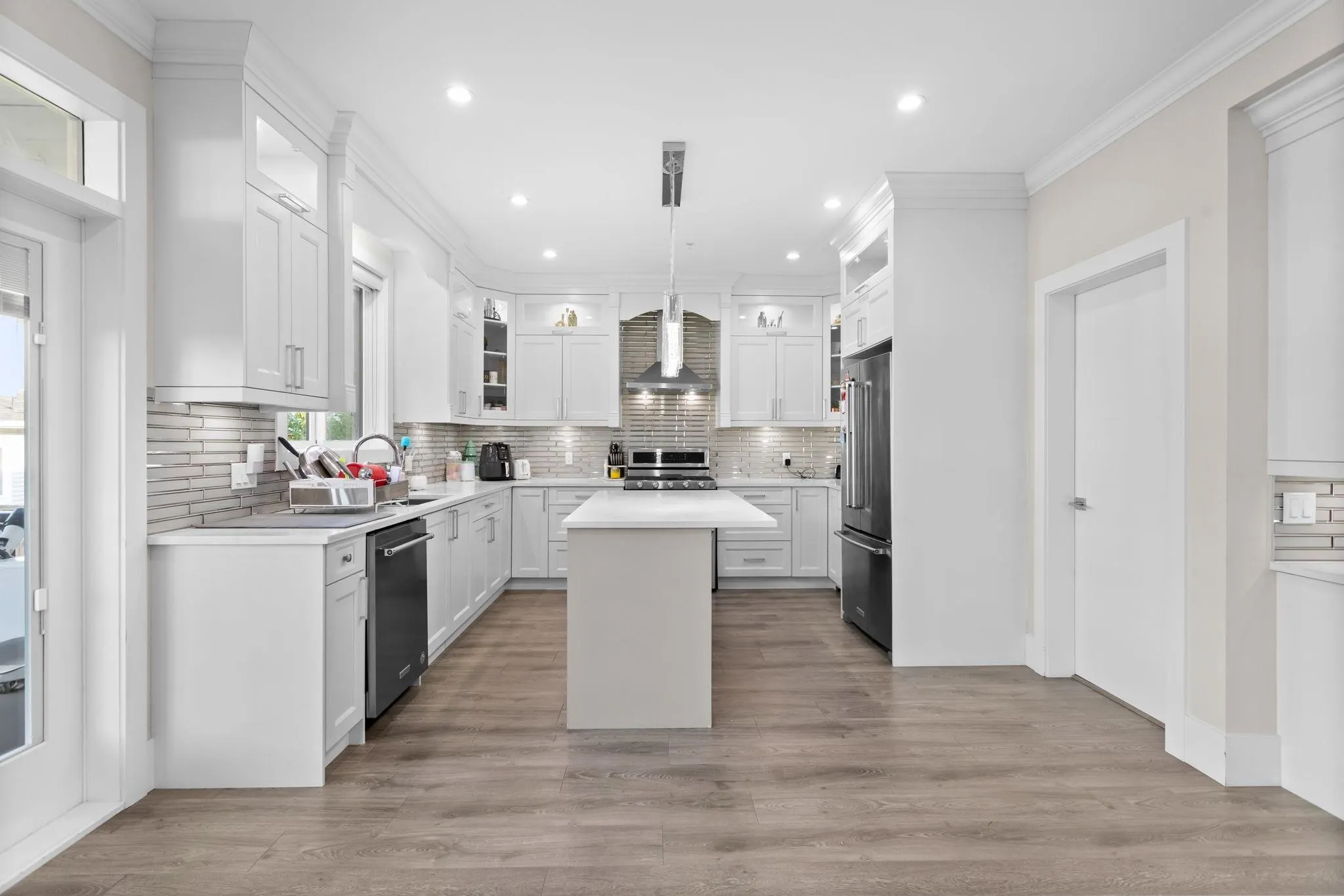 8394 Mctaggart Street