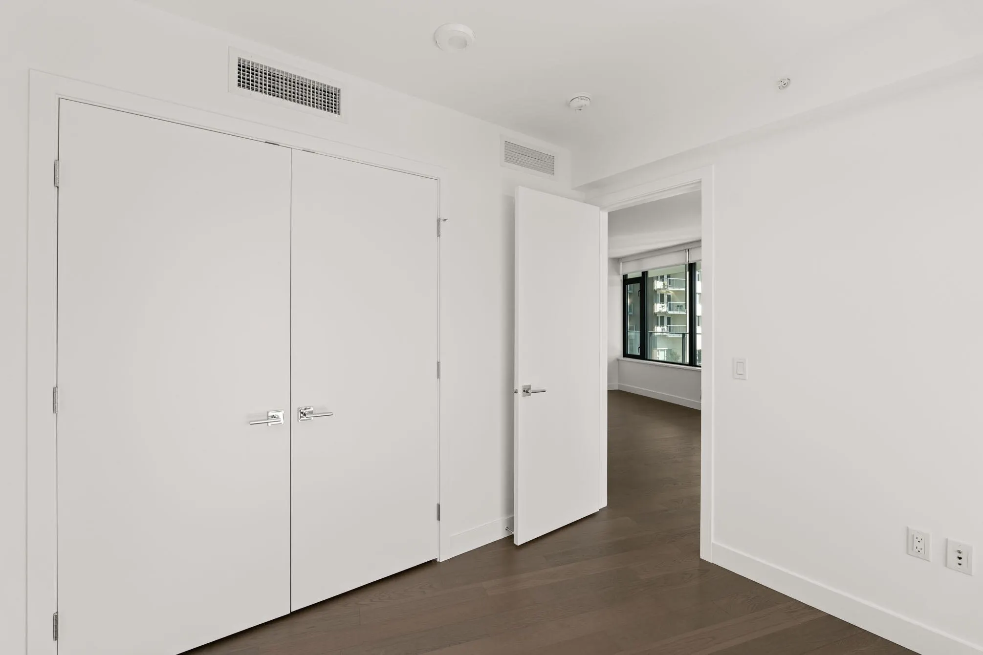 1401 1588 Johnston Road