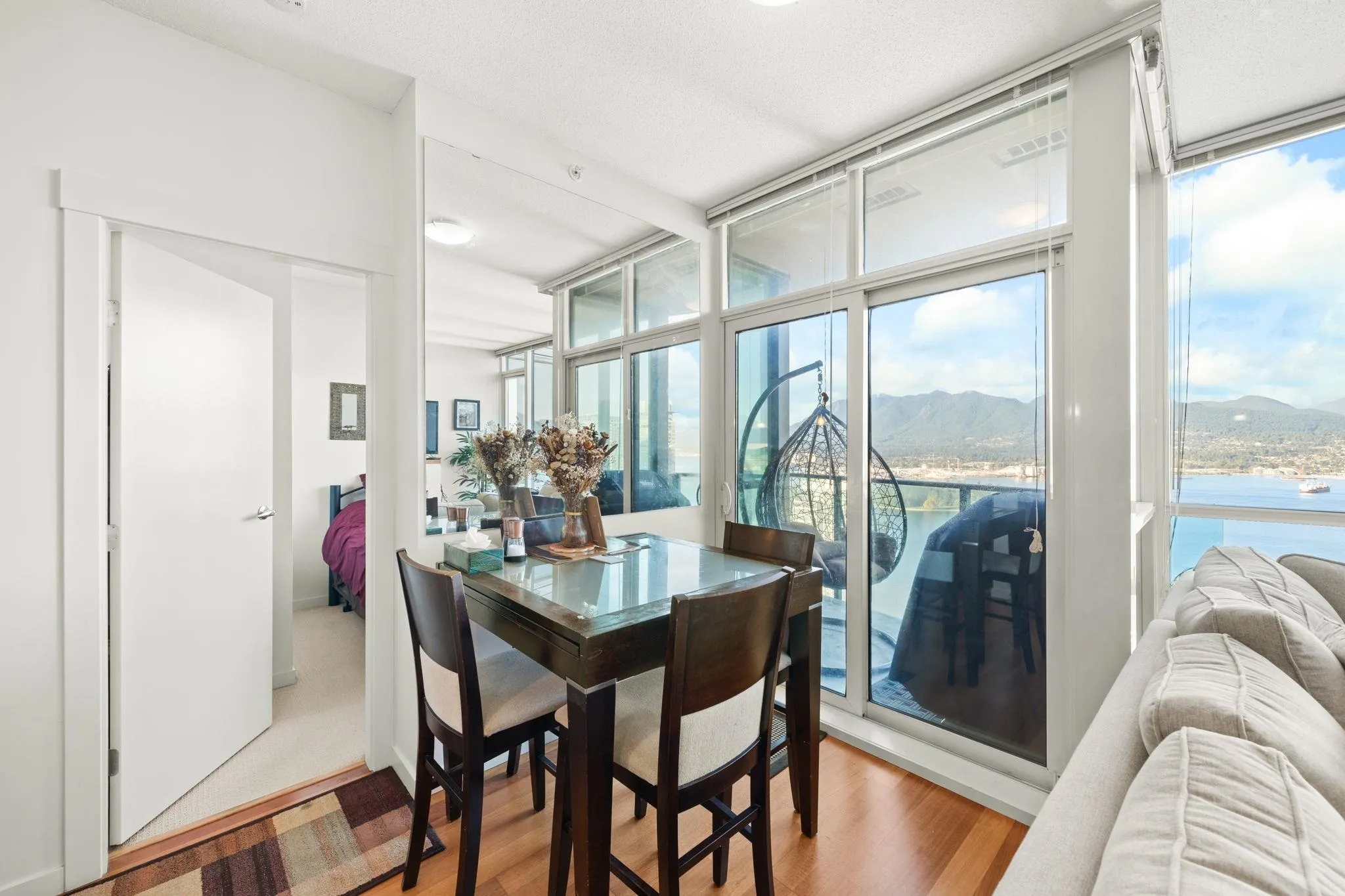 3802 1189 Melville Street