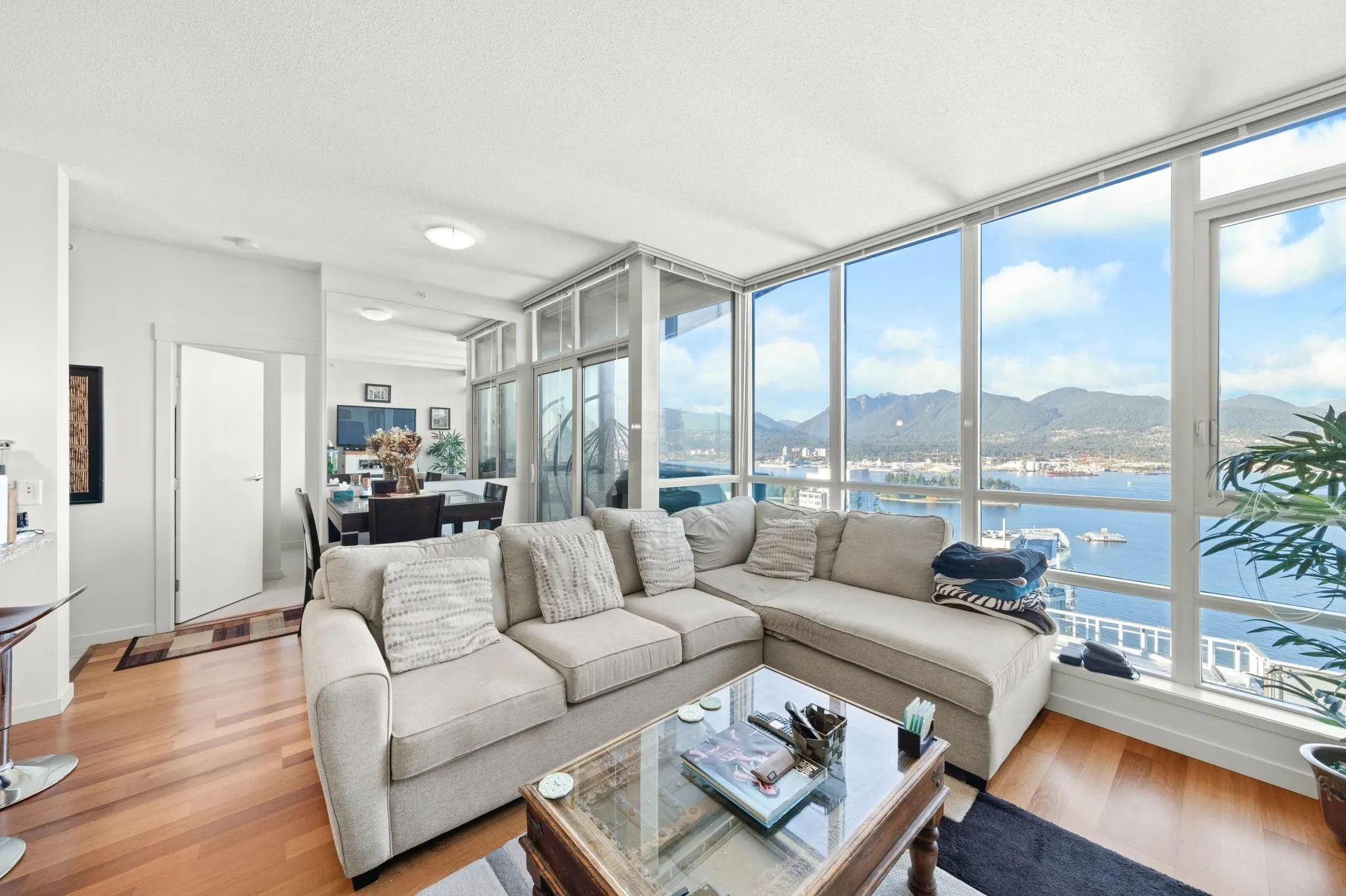 3802 1189 Melville Street