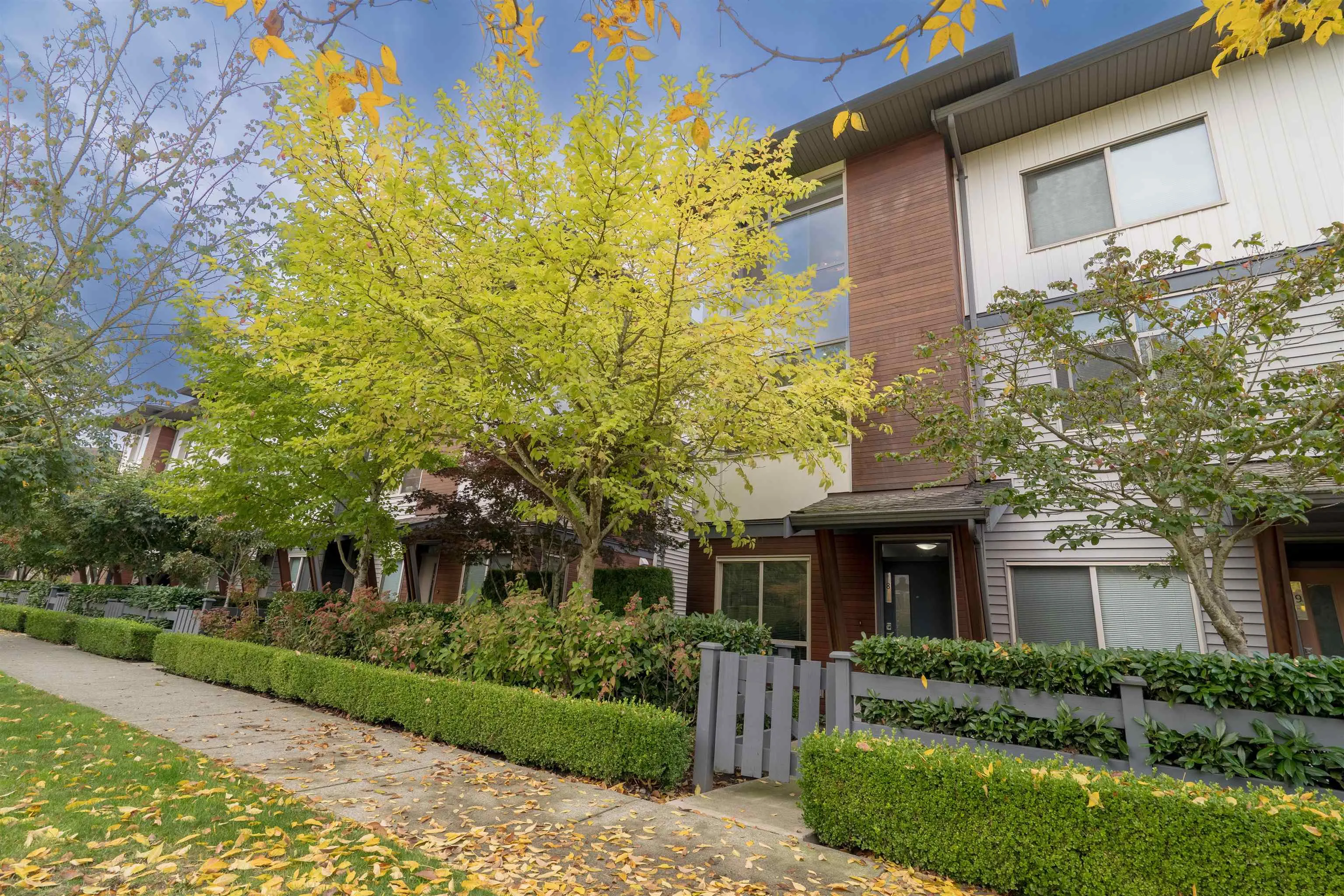 8 8473 163 Street
