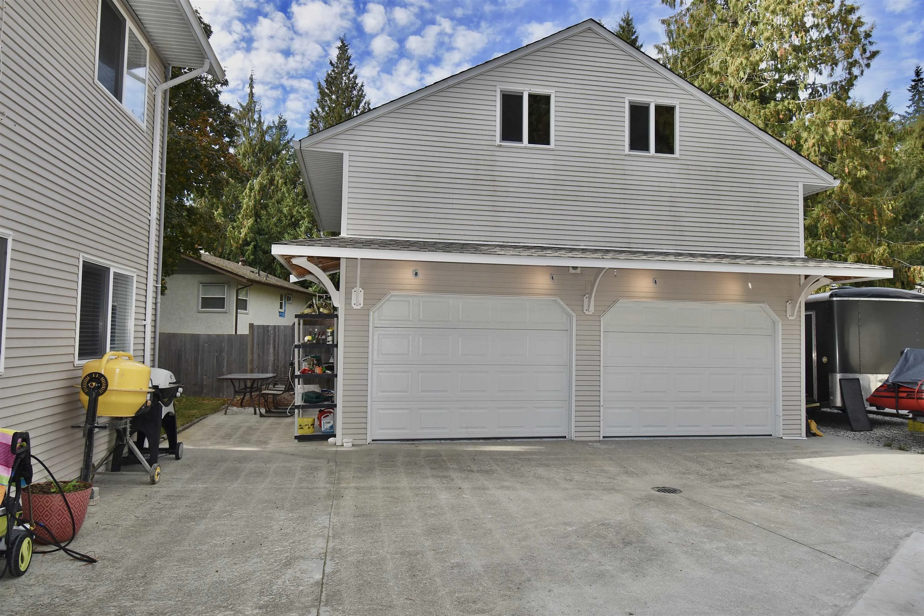 8086 Dogwood Drive