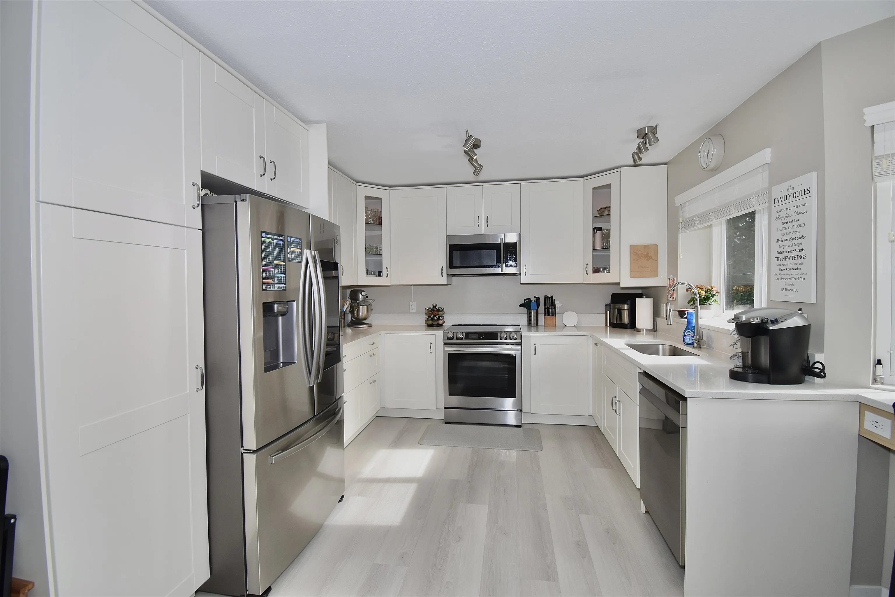 8086 Dogwood Drive