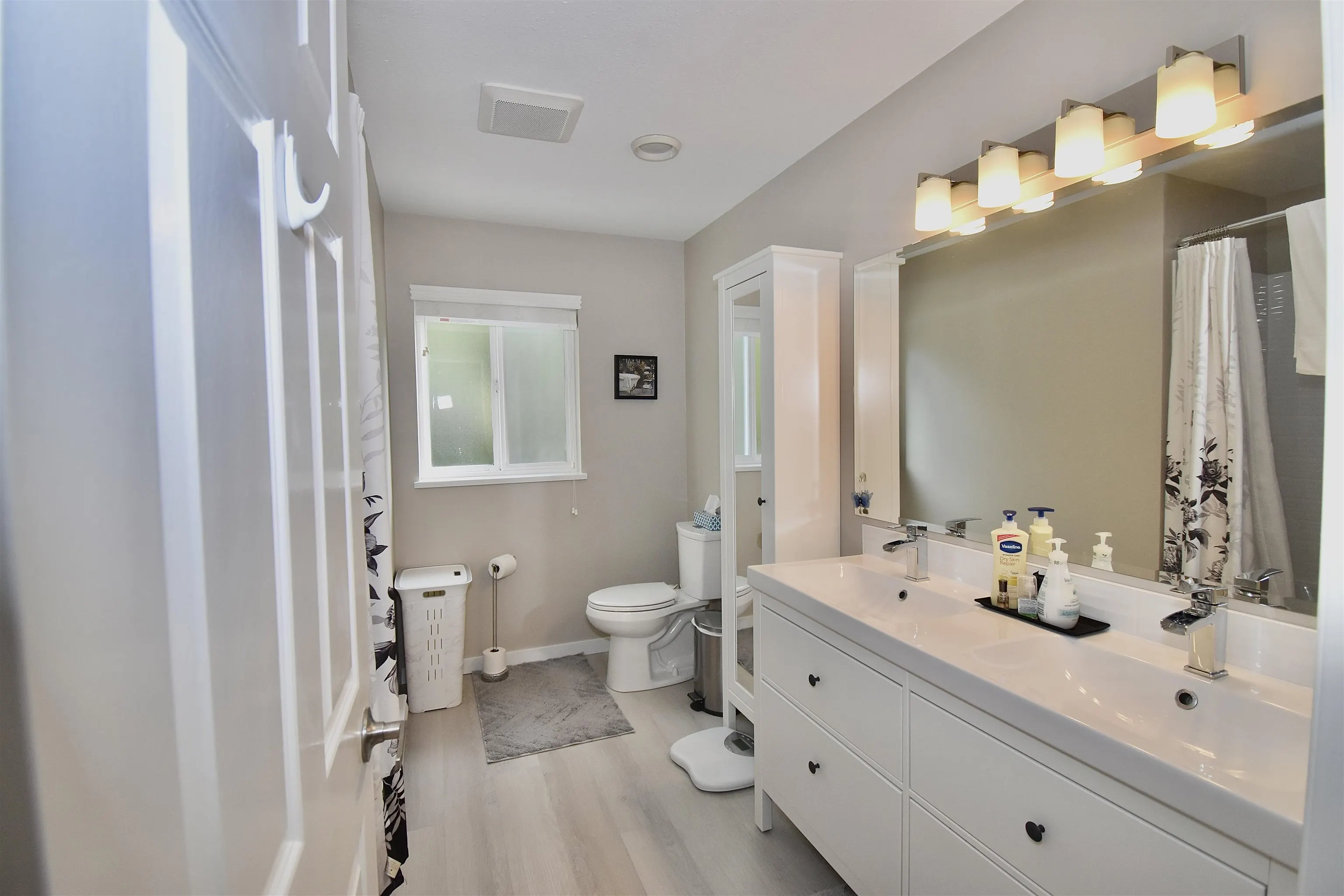 8086 Dogwood Drive