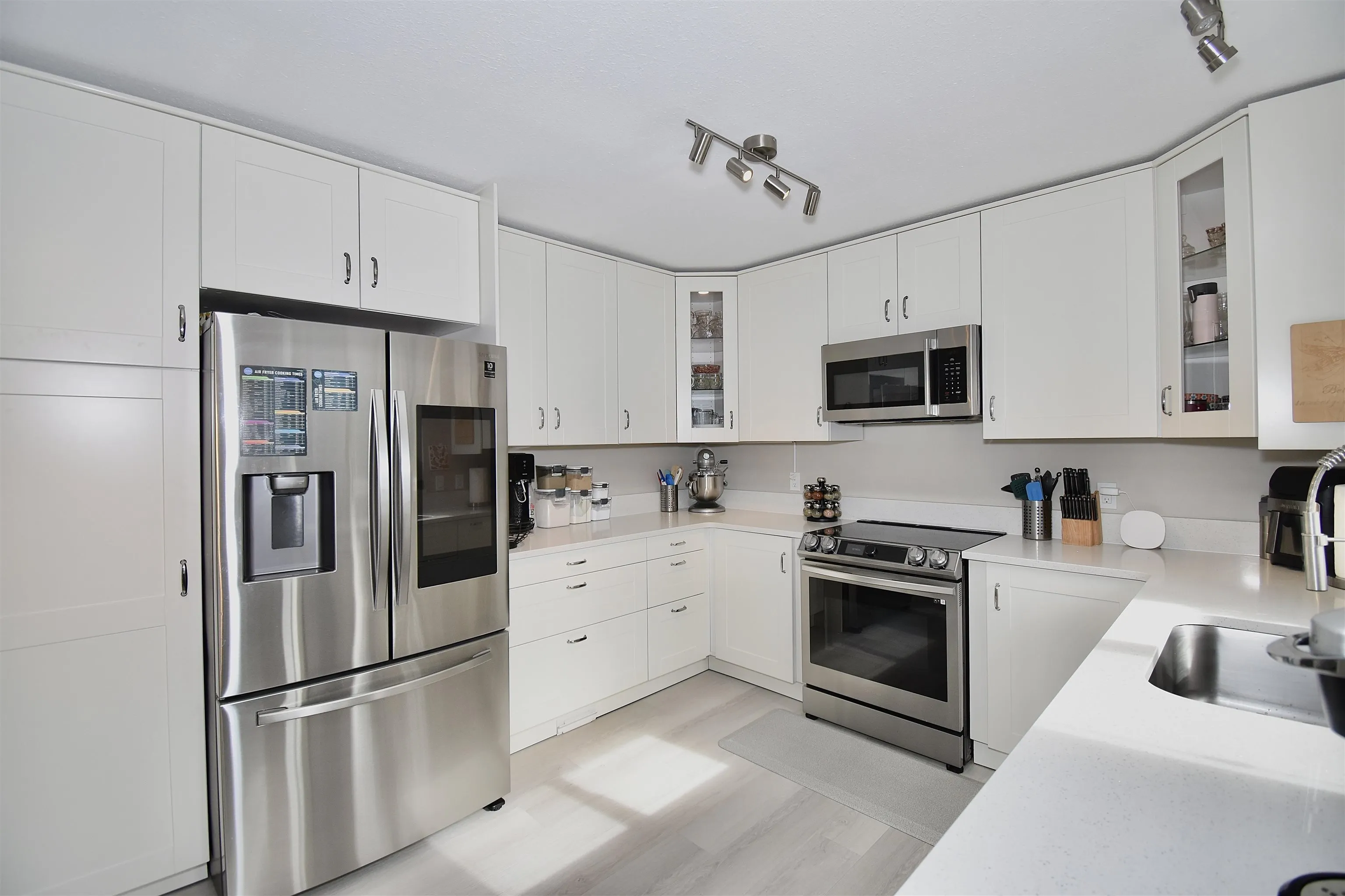 8086 Dogwood Drive