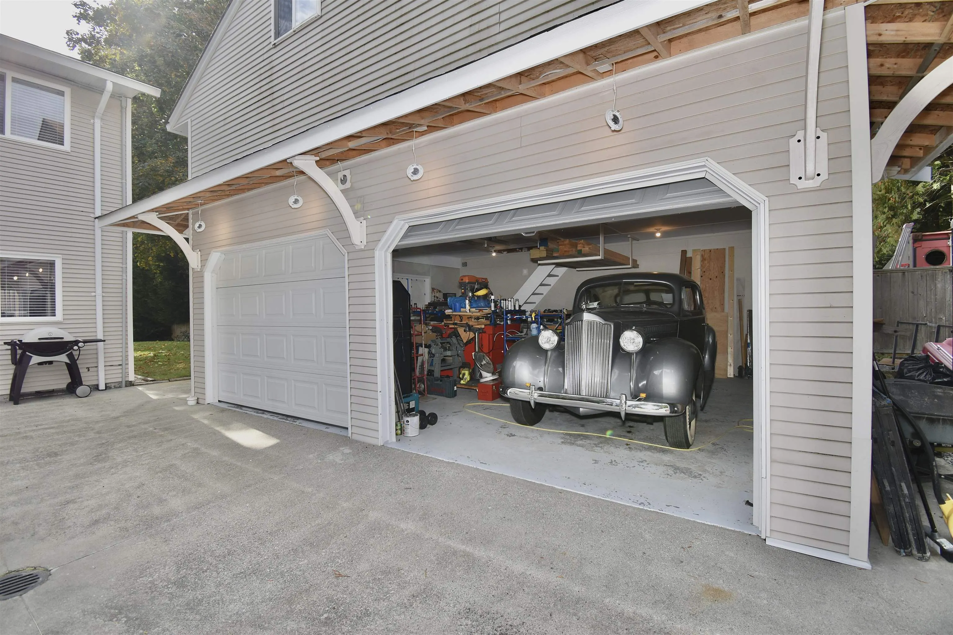 8086 Dogwood Drive