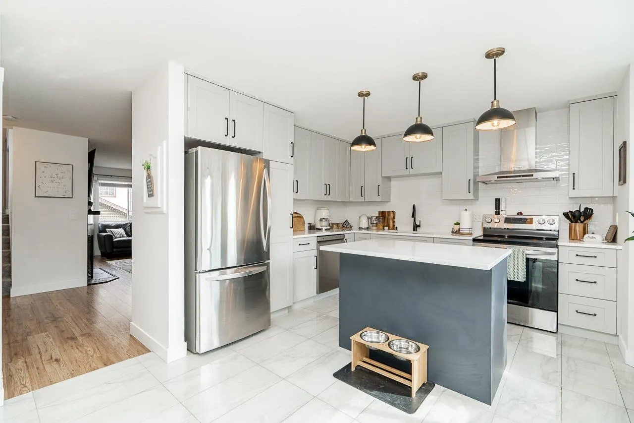 14 2352 Pitt River Road