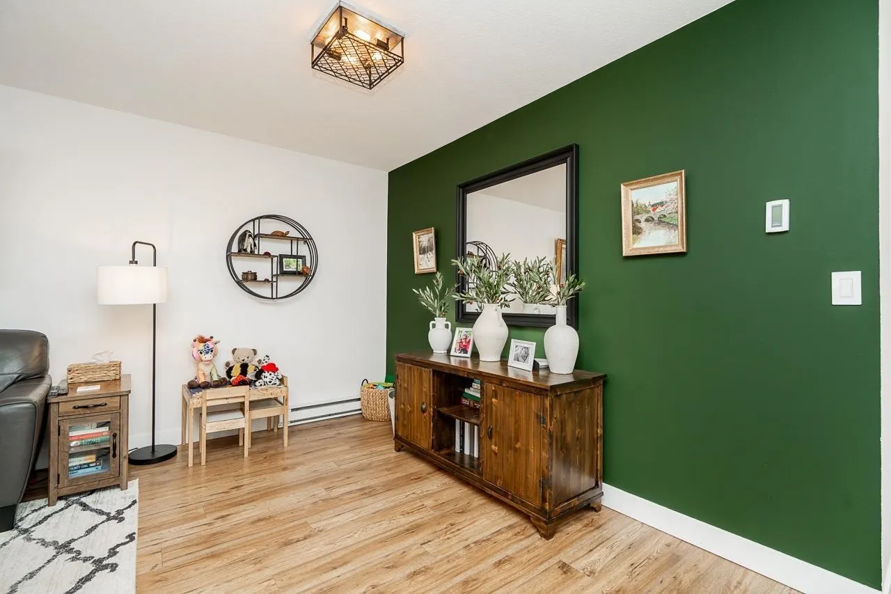 14 2352 Pitt River Road