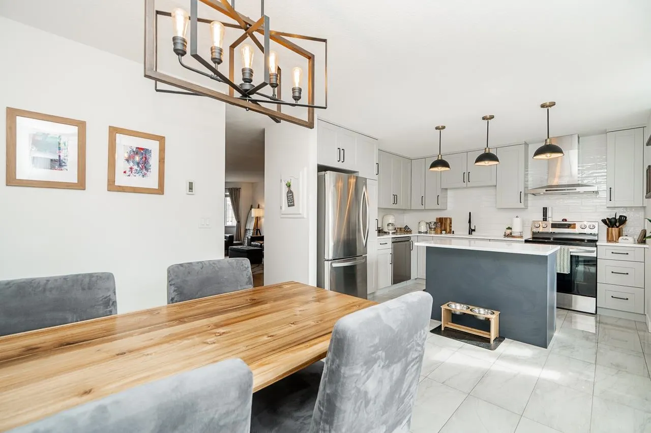 14 2352 Pitt River Road