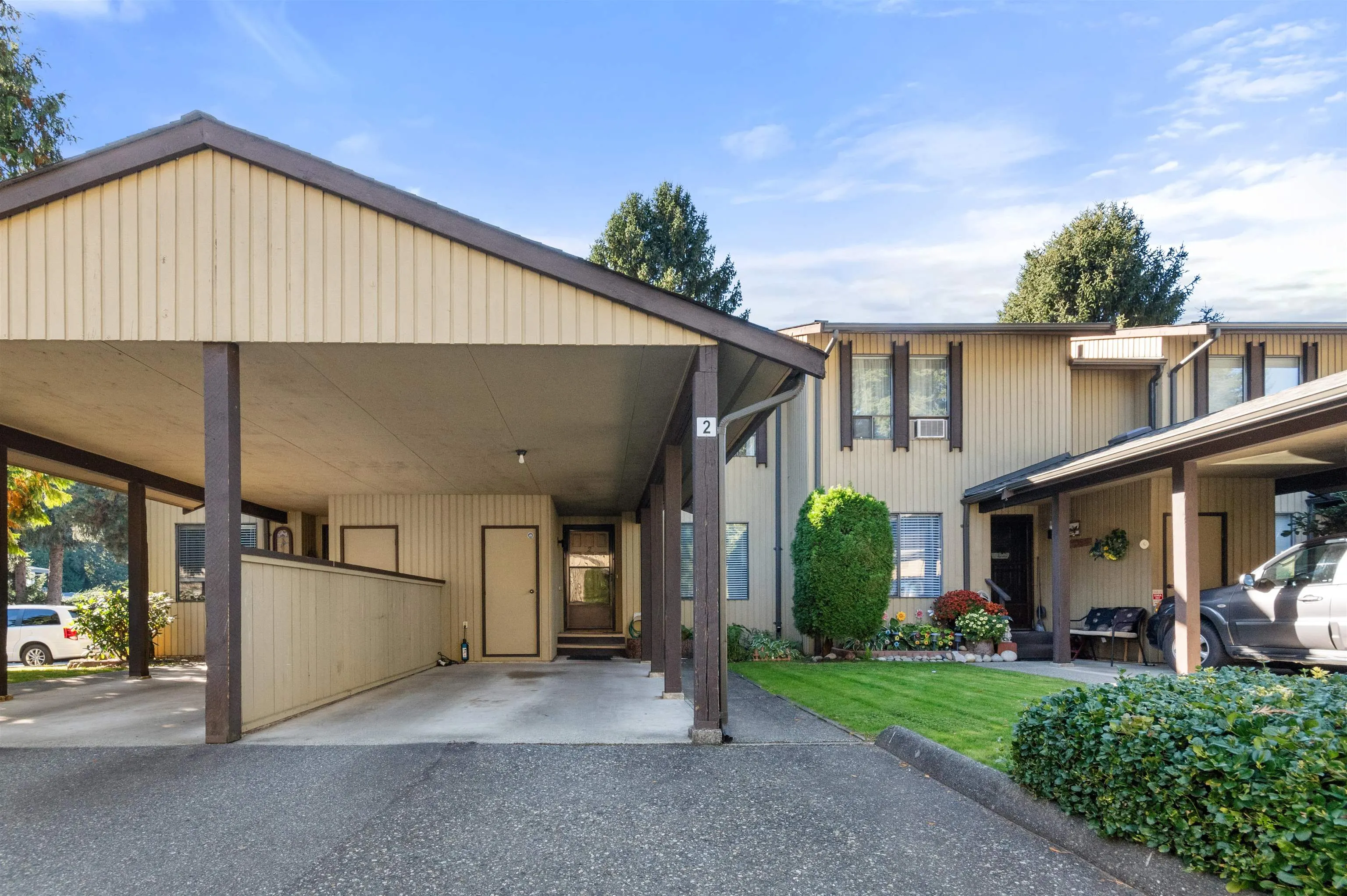 2 2998 Mouat Drive