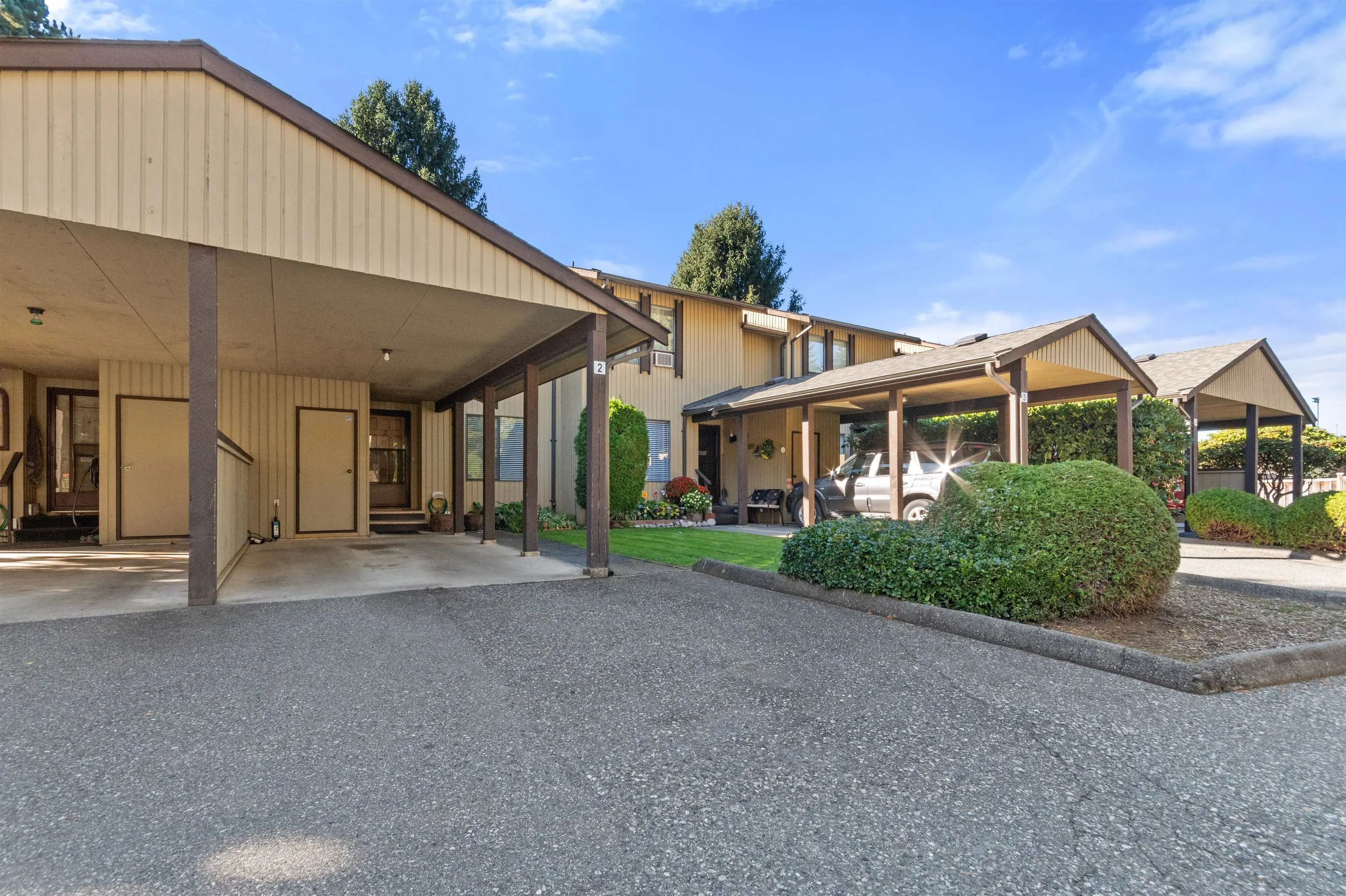2 2998 Mouat Drive