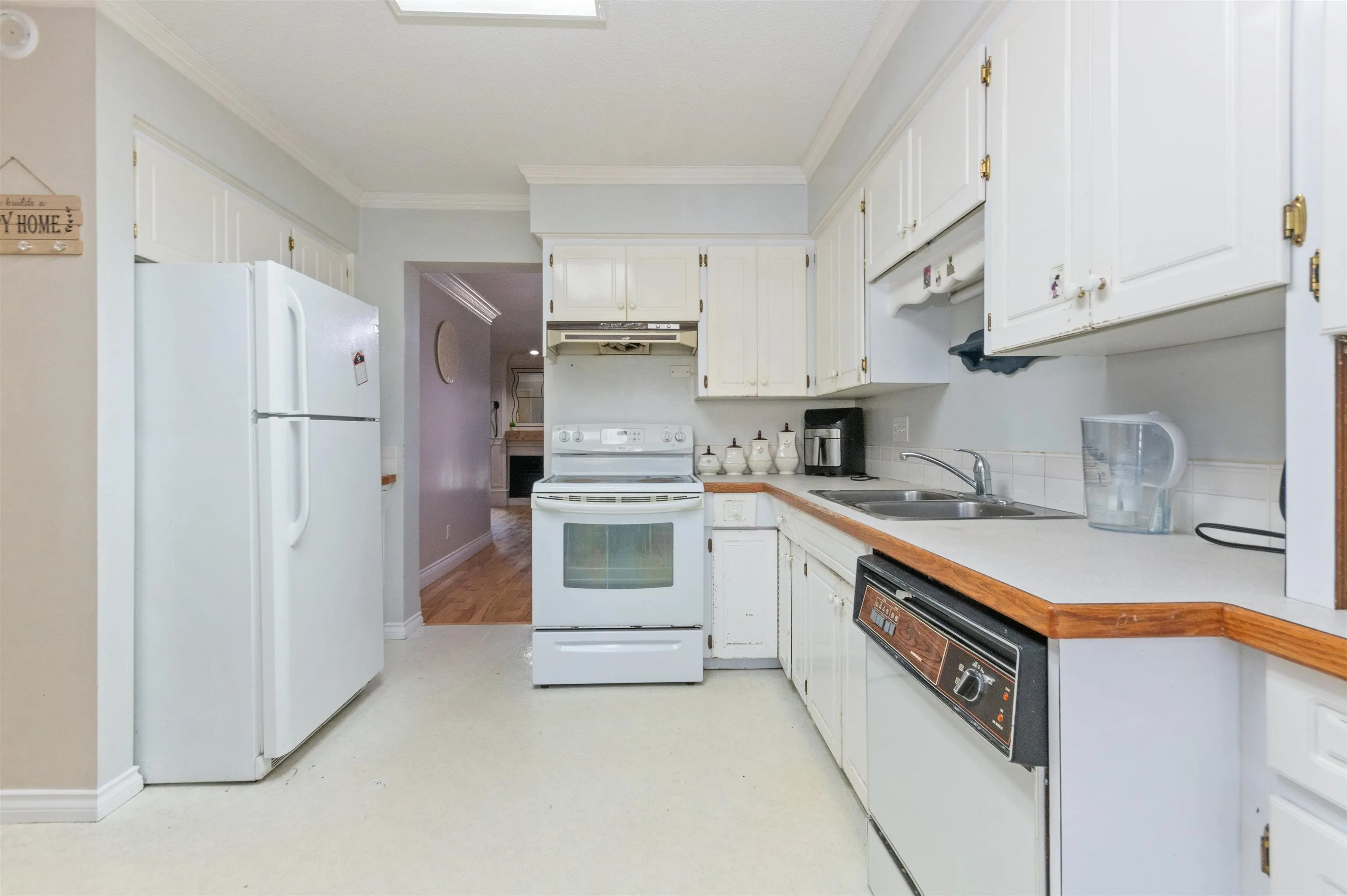 2 2998 Mouat Drive