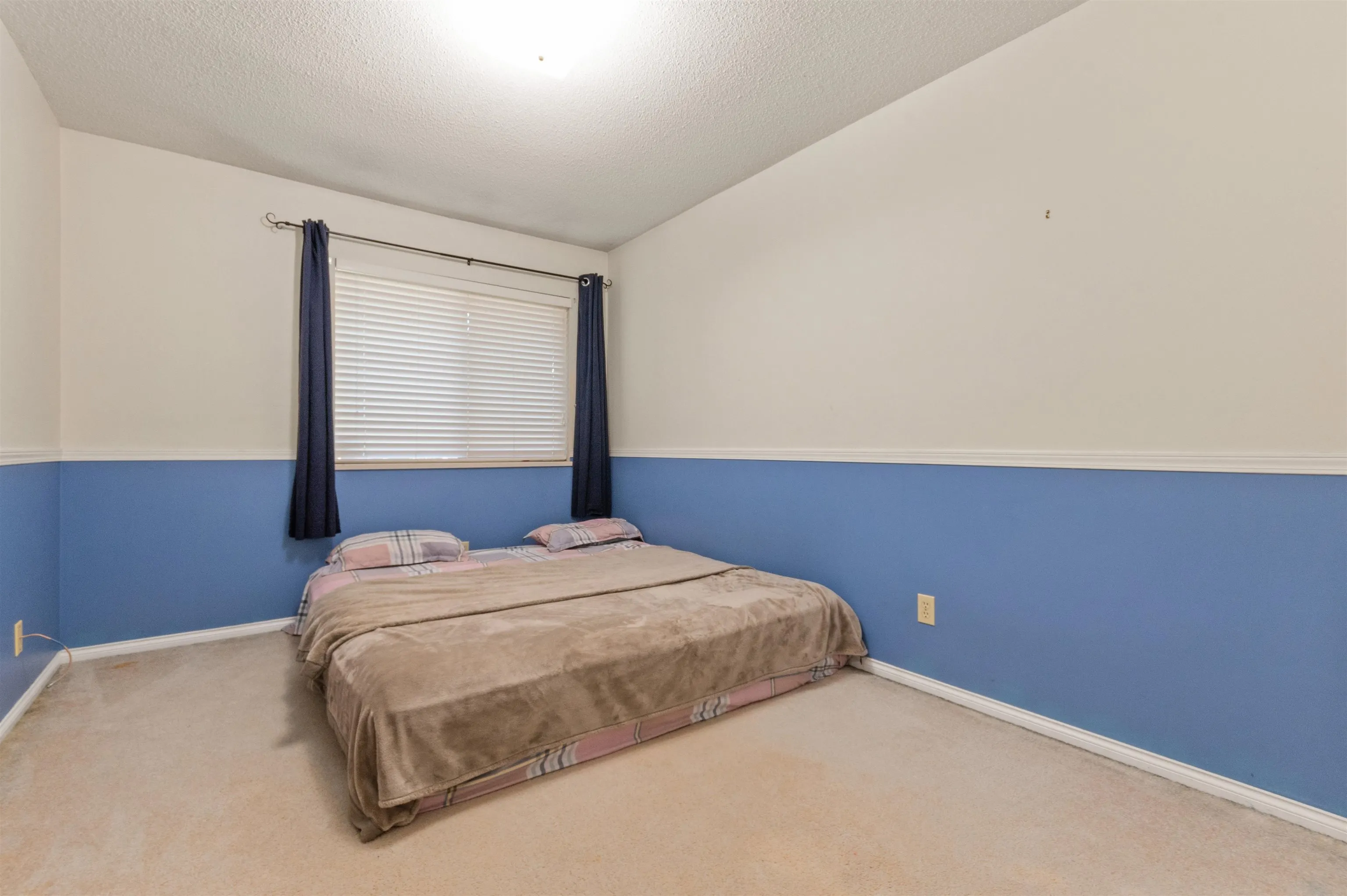 2 2998 Mouat Drive