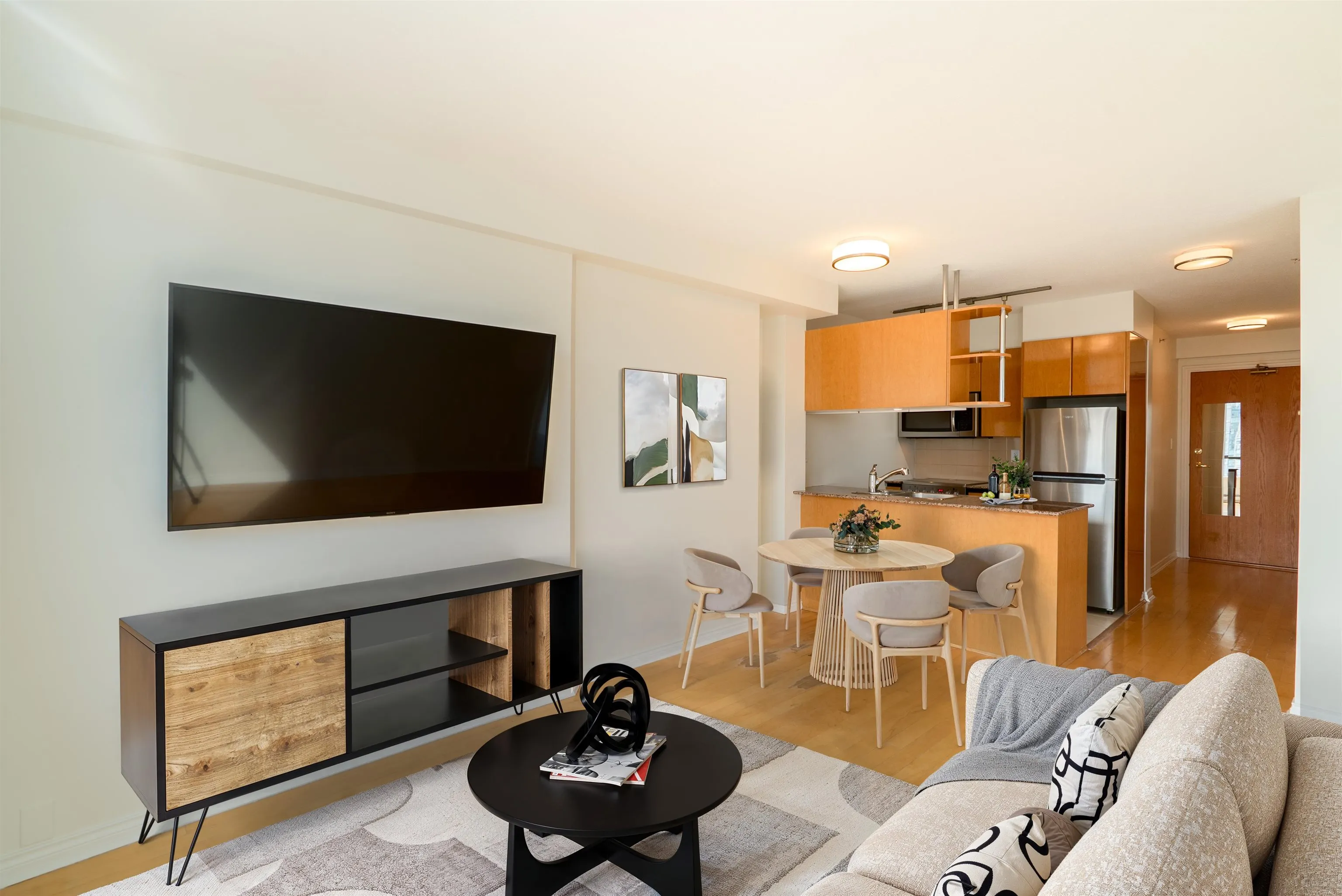 1704 1189 Howe Street