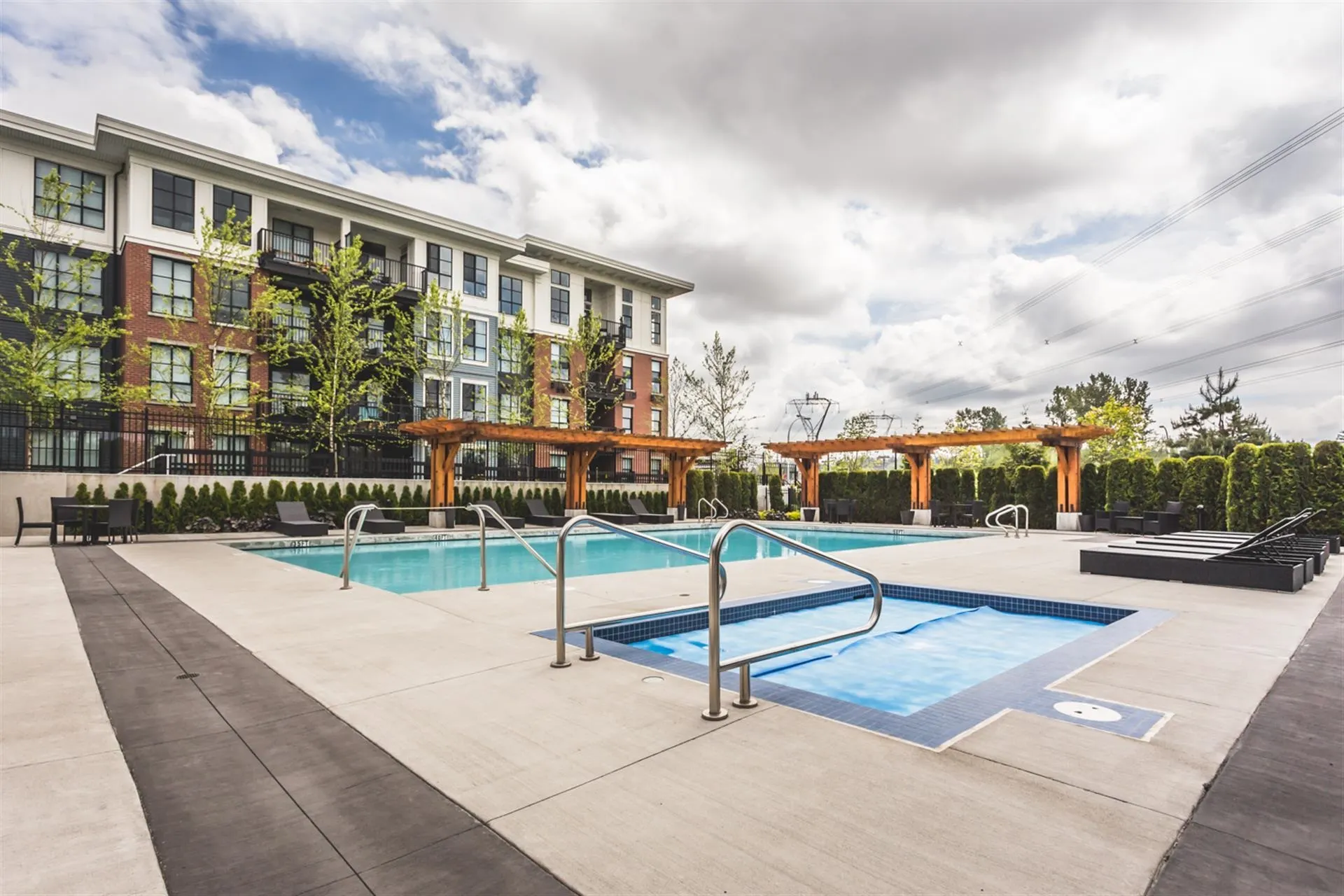 130 15168 33 Avenue
