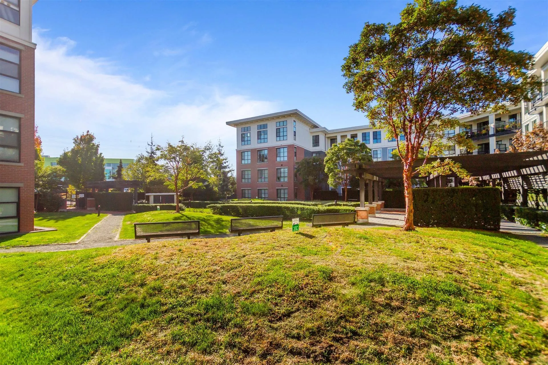 130 15168 33 Avenue