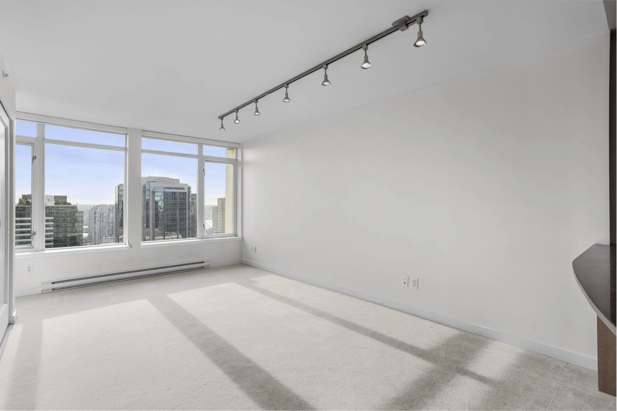 2613 610 Granville Street