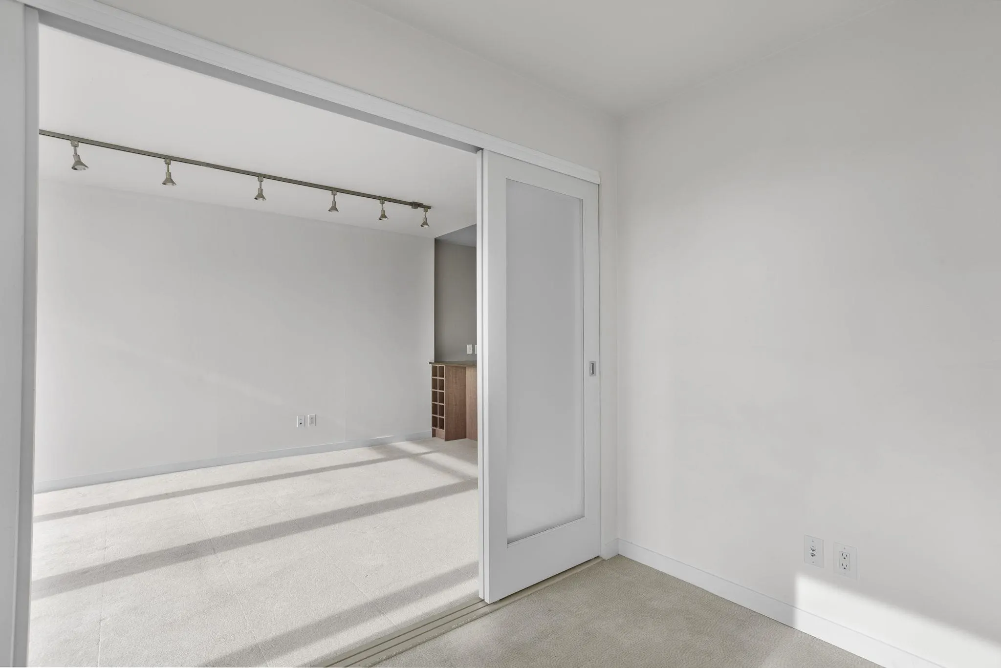 2613 610 Granville Street