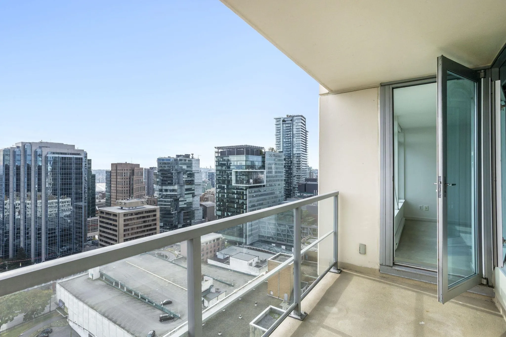 2613 610 Granville Street