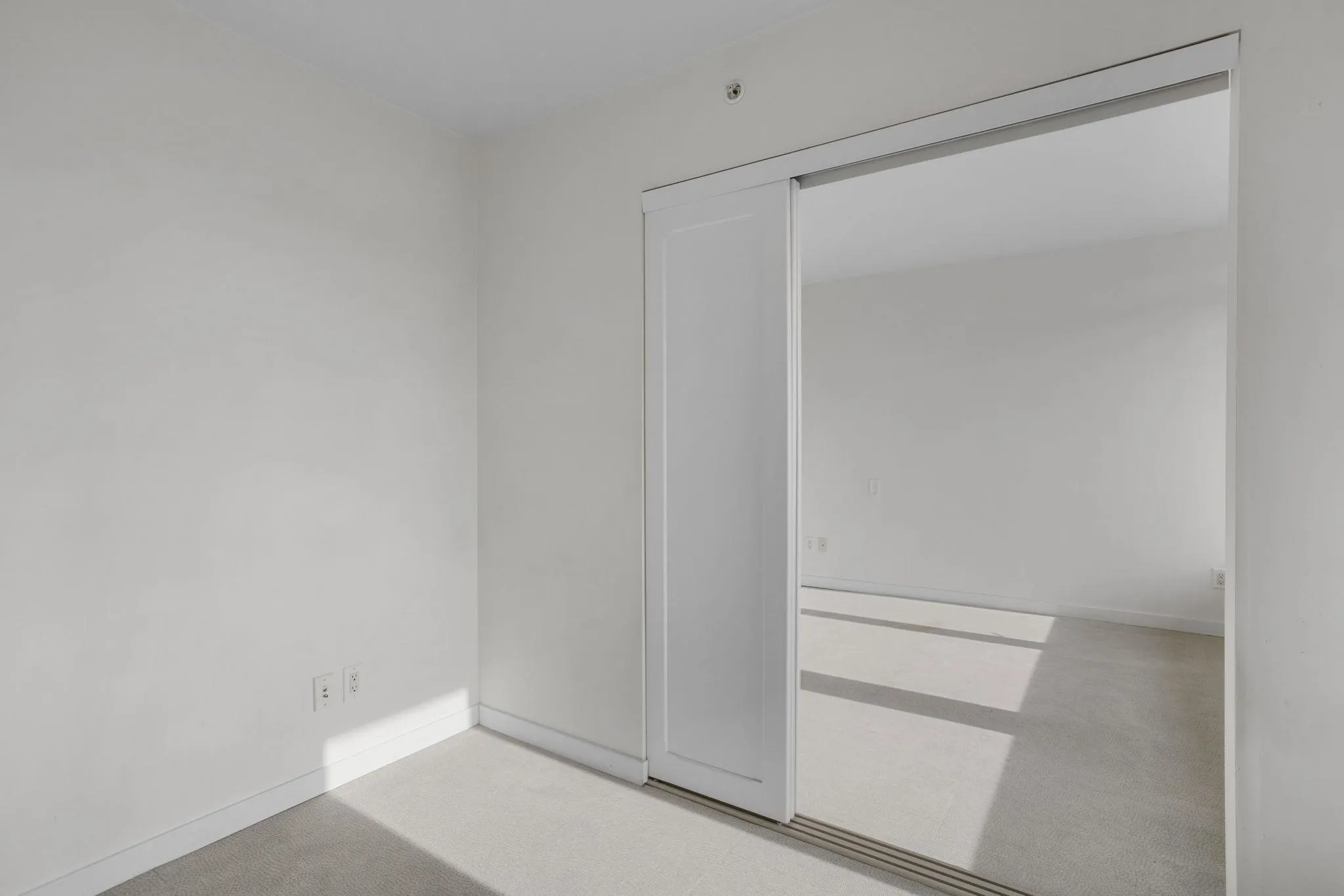 2613 610 Granville Street