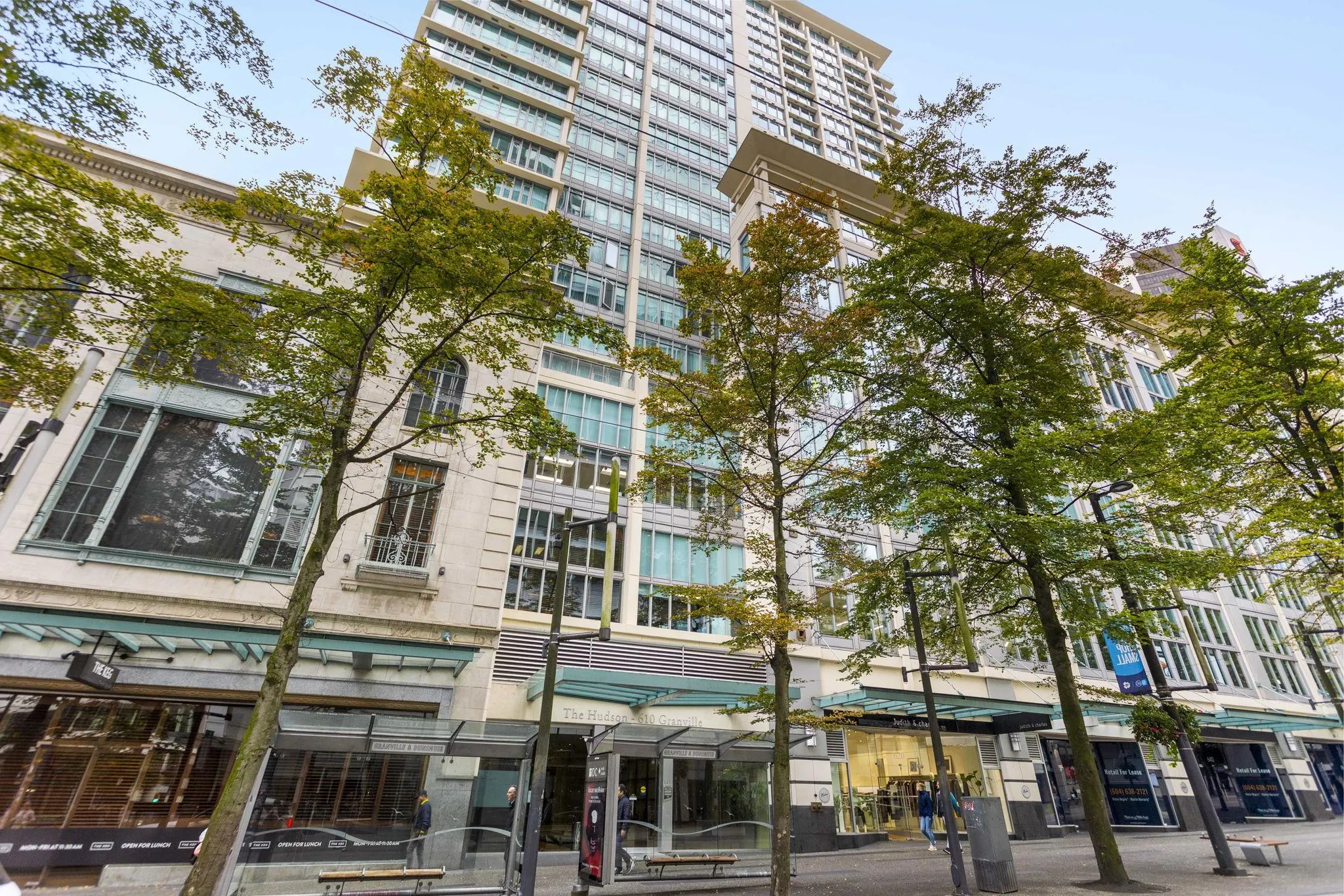 2613 610 Granville Street