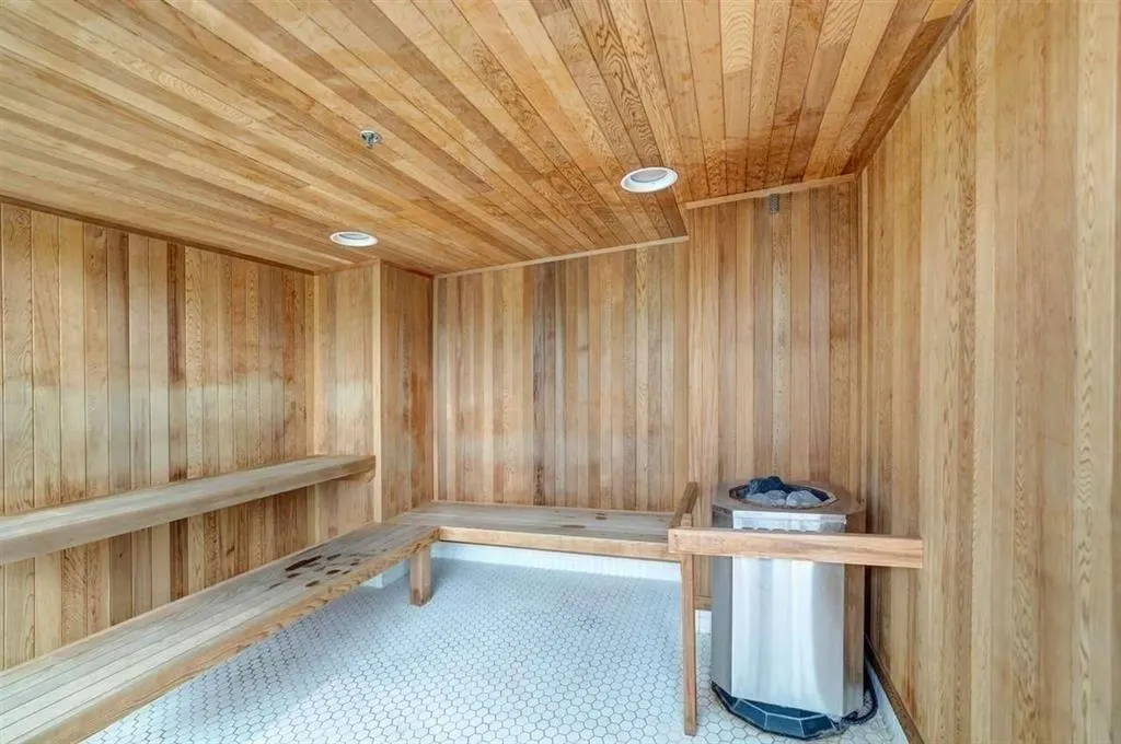 3801 4900 Lennox Lane