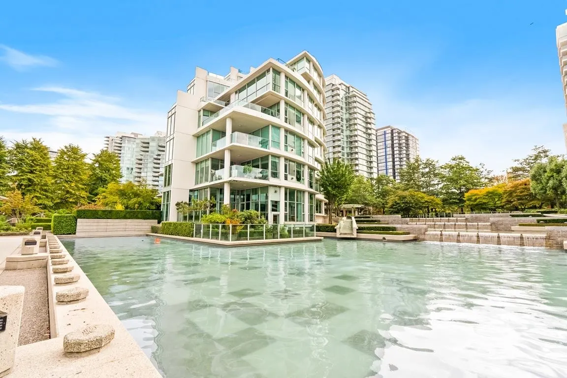 PH1 1717 Bayshore Drive