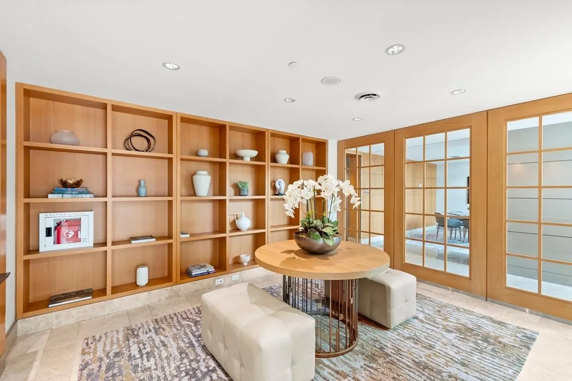 PH1 1717 Bayshore Drive