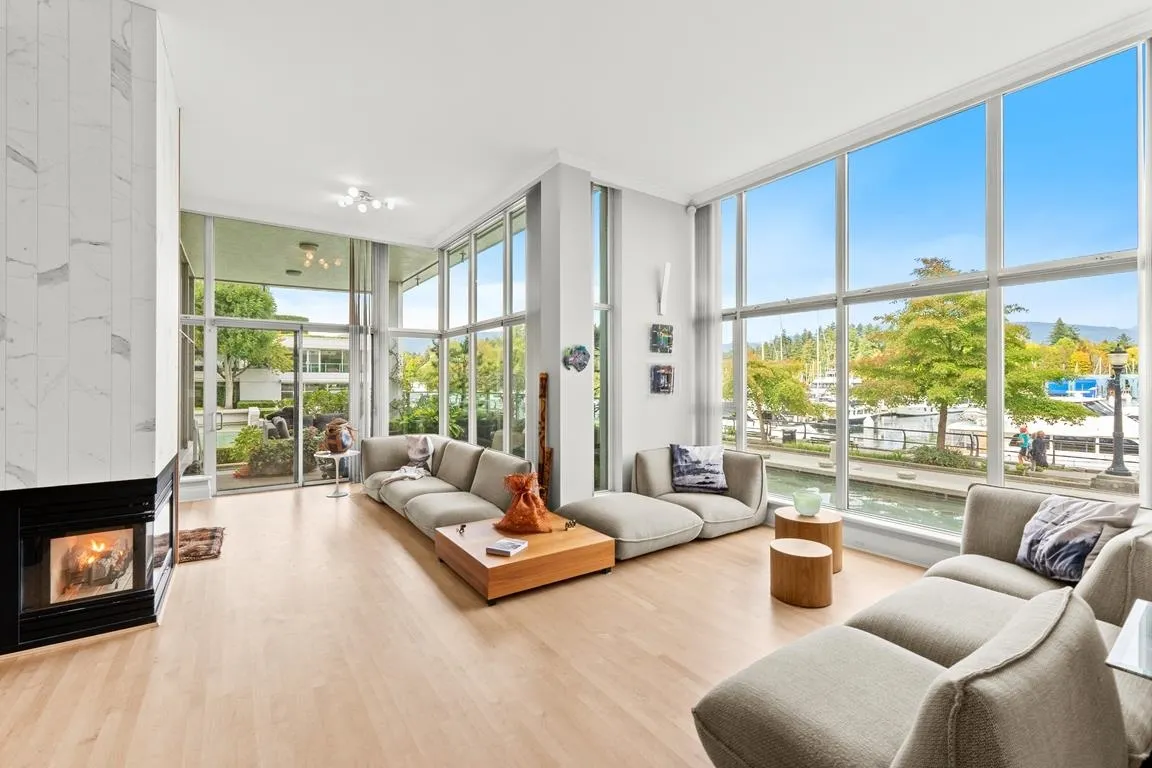 PH1 1717 Bayshore Drive