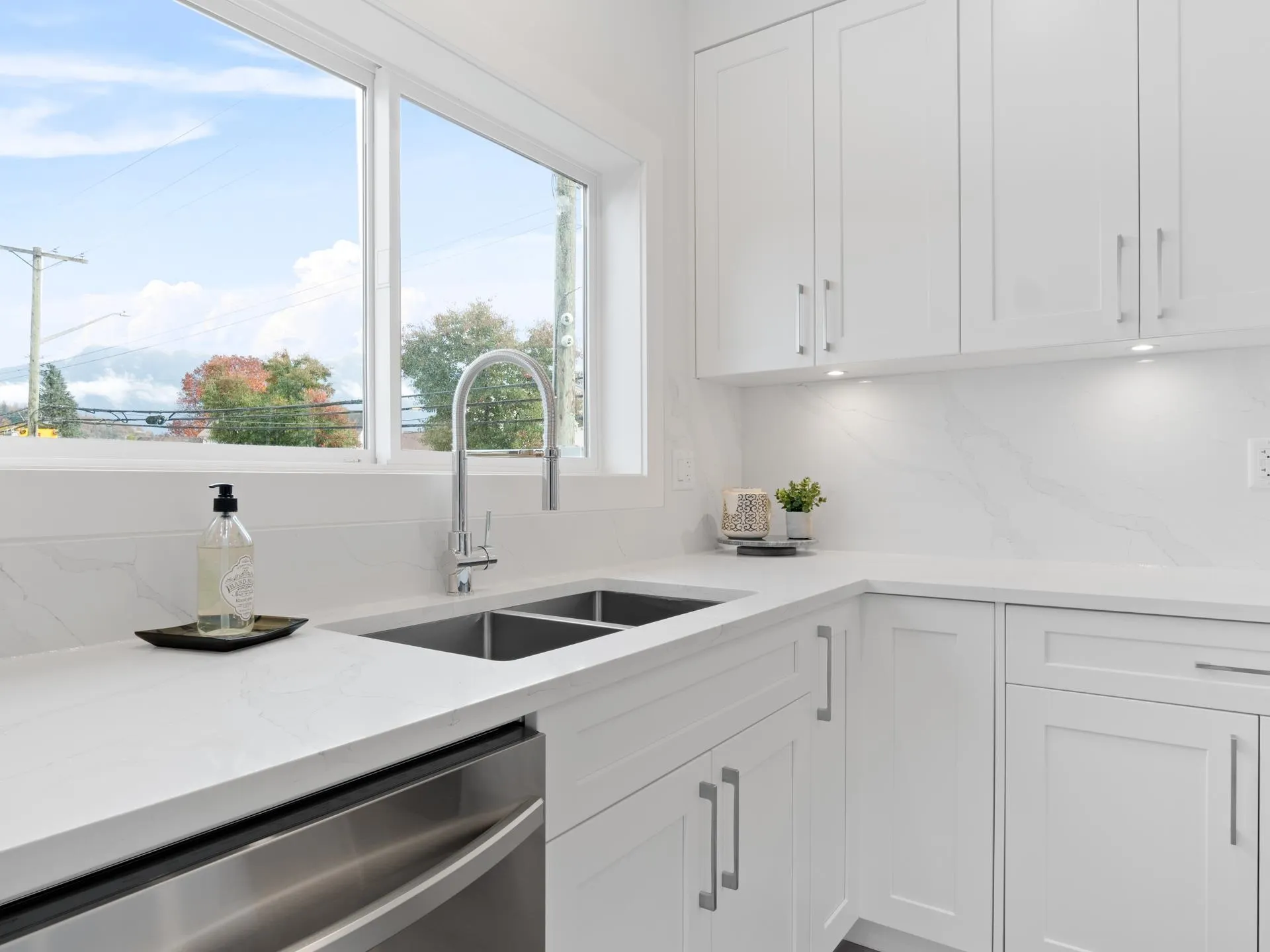 6 1655 Agassiz Rosedale No9 Highway