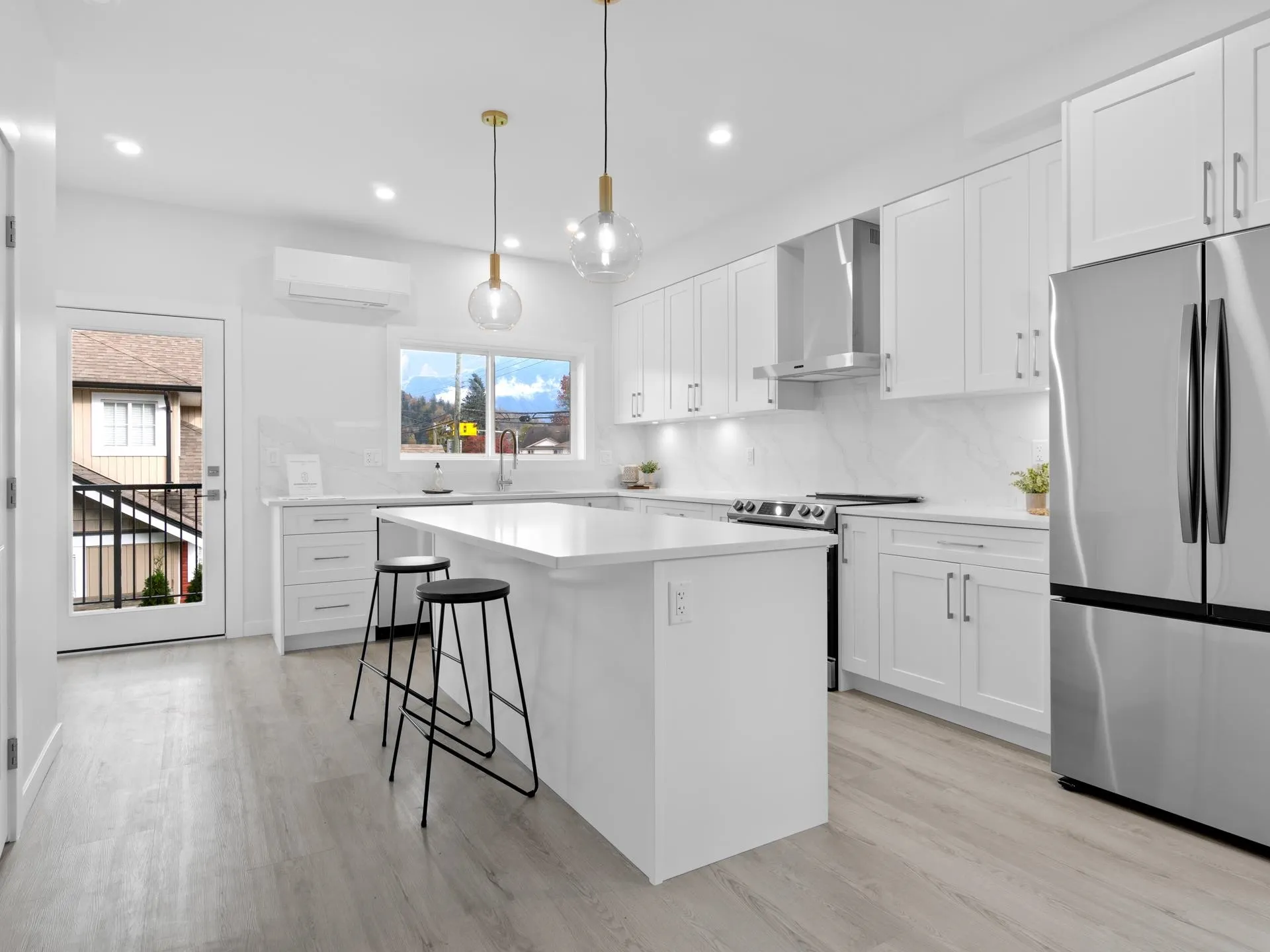 6 1655 Agassiz Rosedale No9 Highway