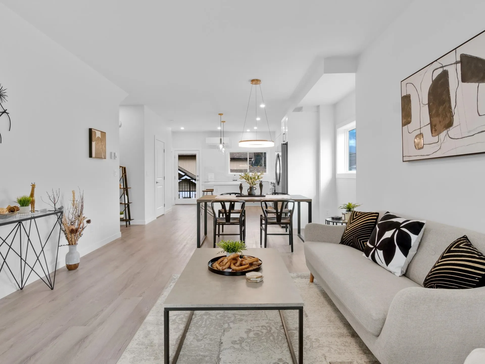 4 1655 Agassiz Rosedale No 9 Highway