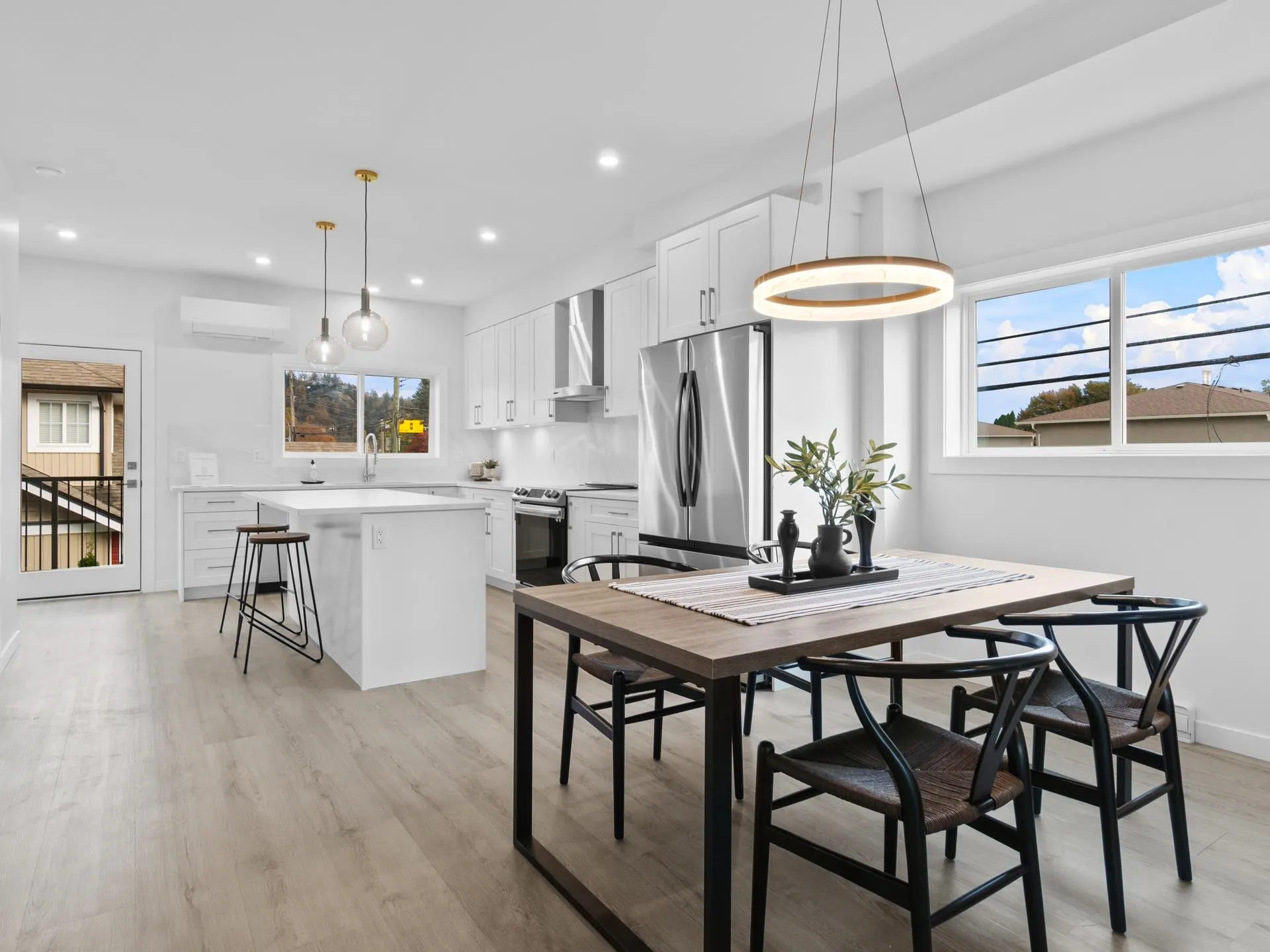 4 1655 Agassiz Rosedale No 9 Highway