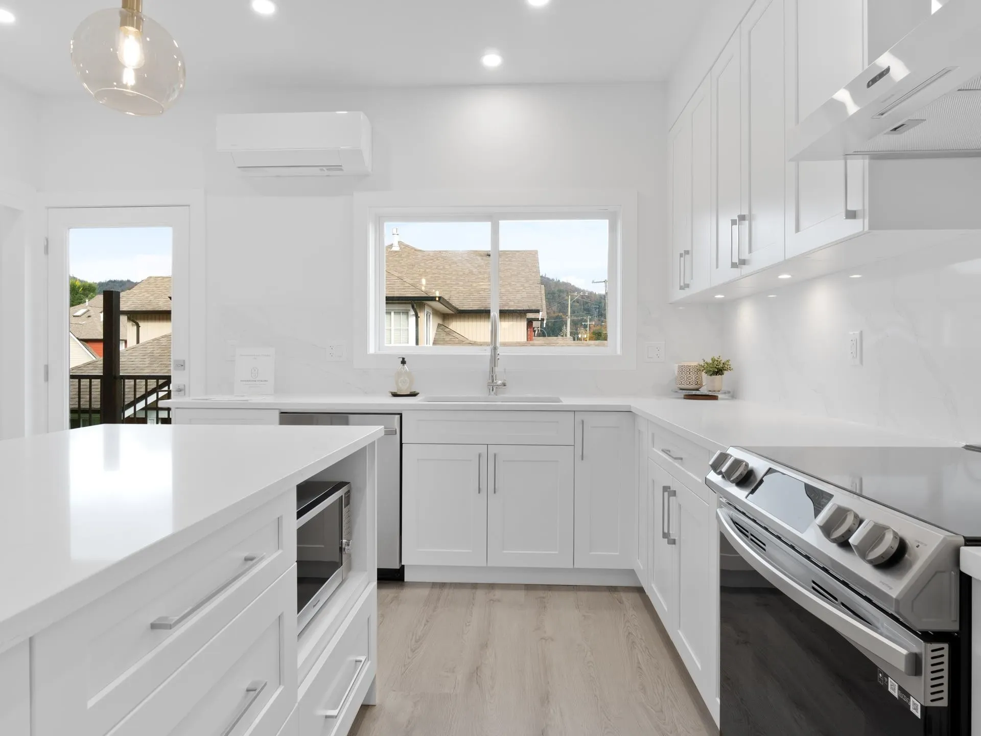 3 1655 Agassiz Rosedale No9 Highway