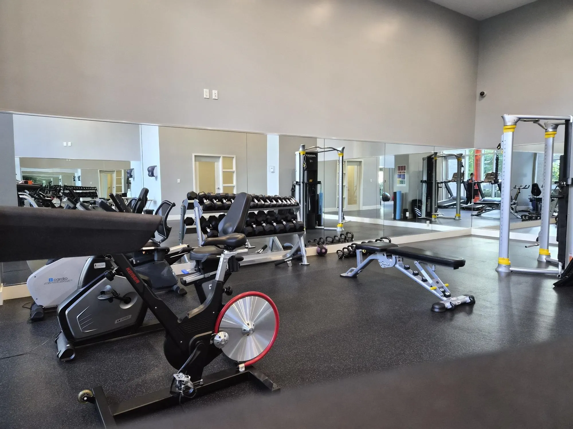 317 2033 W 10th Avenue