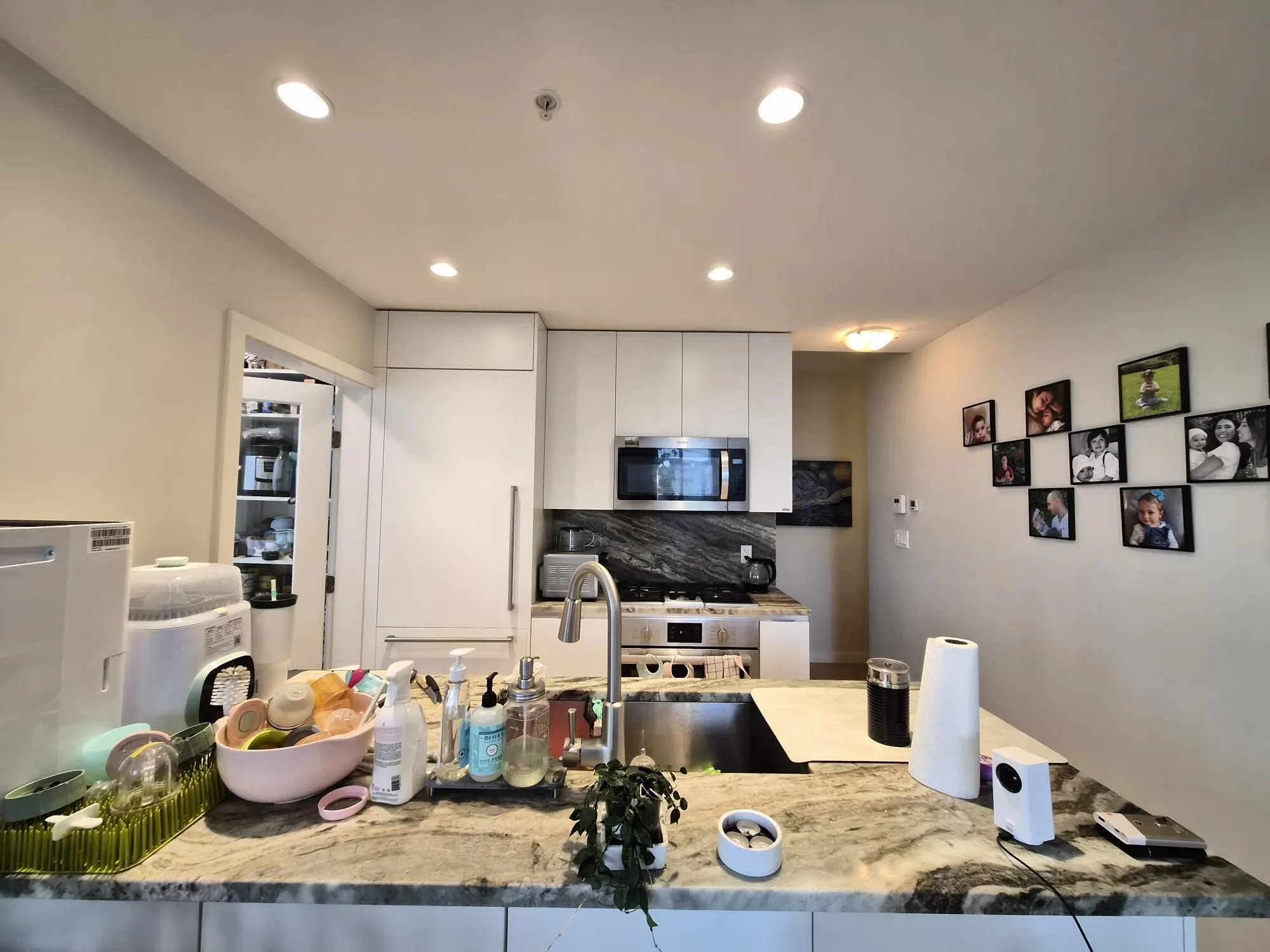 317 2033 W 10th Avenue