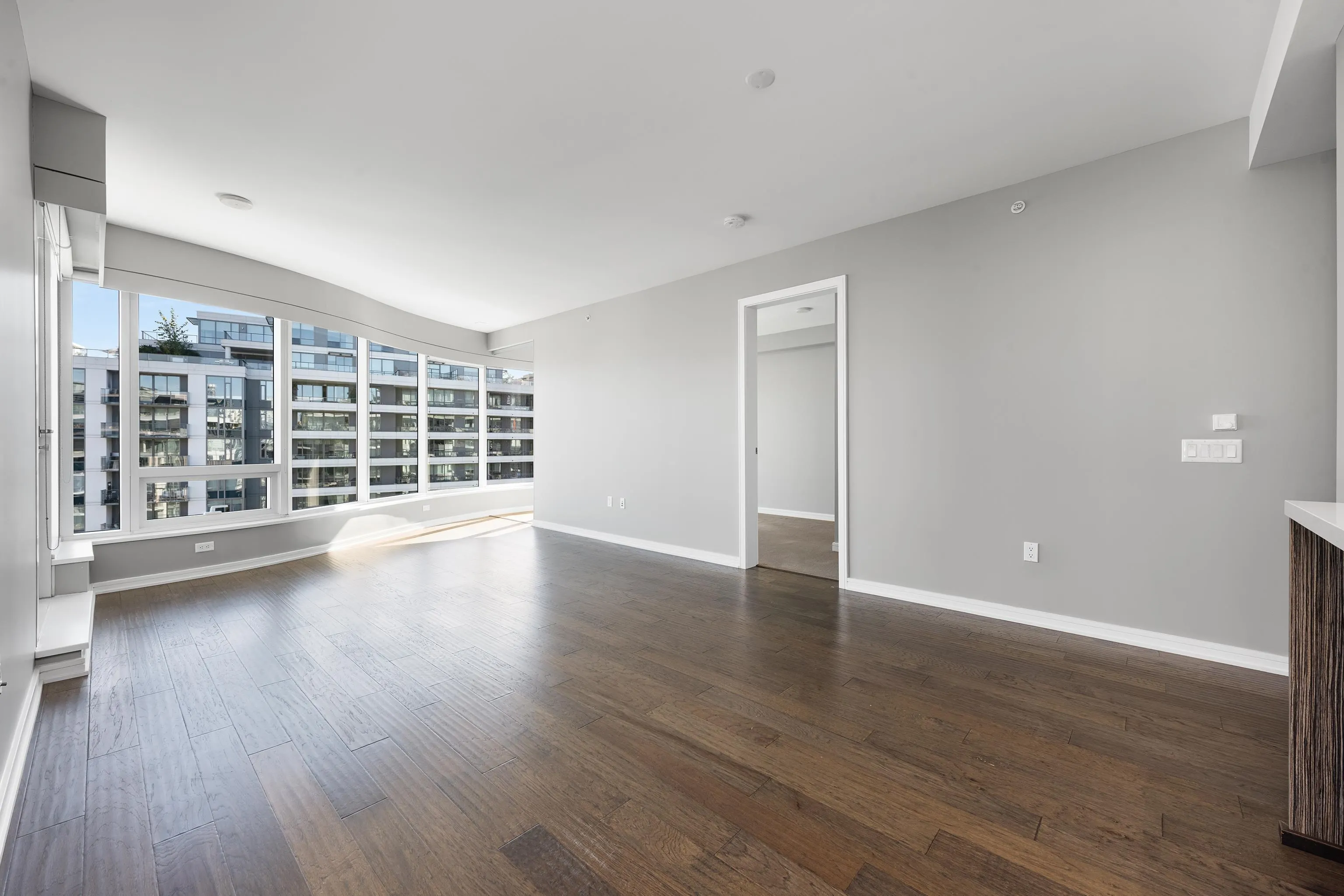 1004 1661 Ontario Street