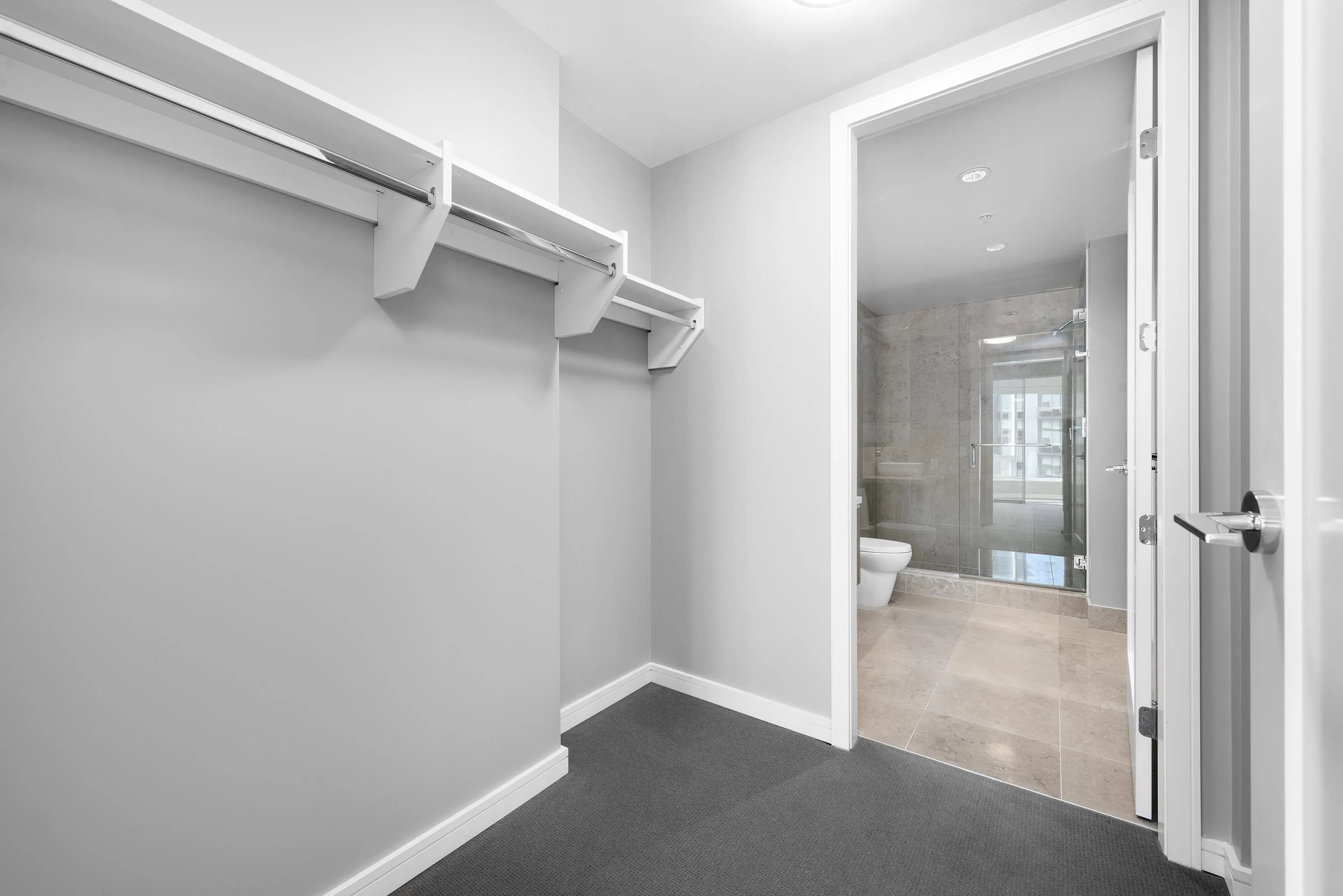 1004 1661 Ontario Street