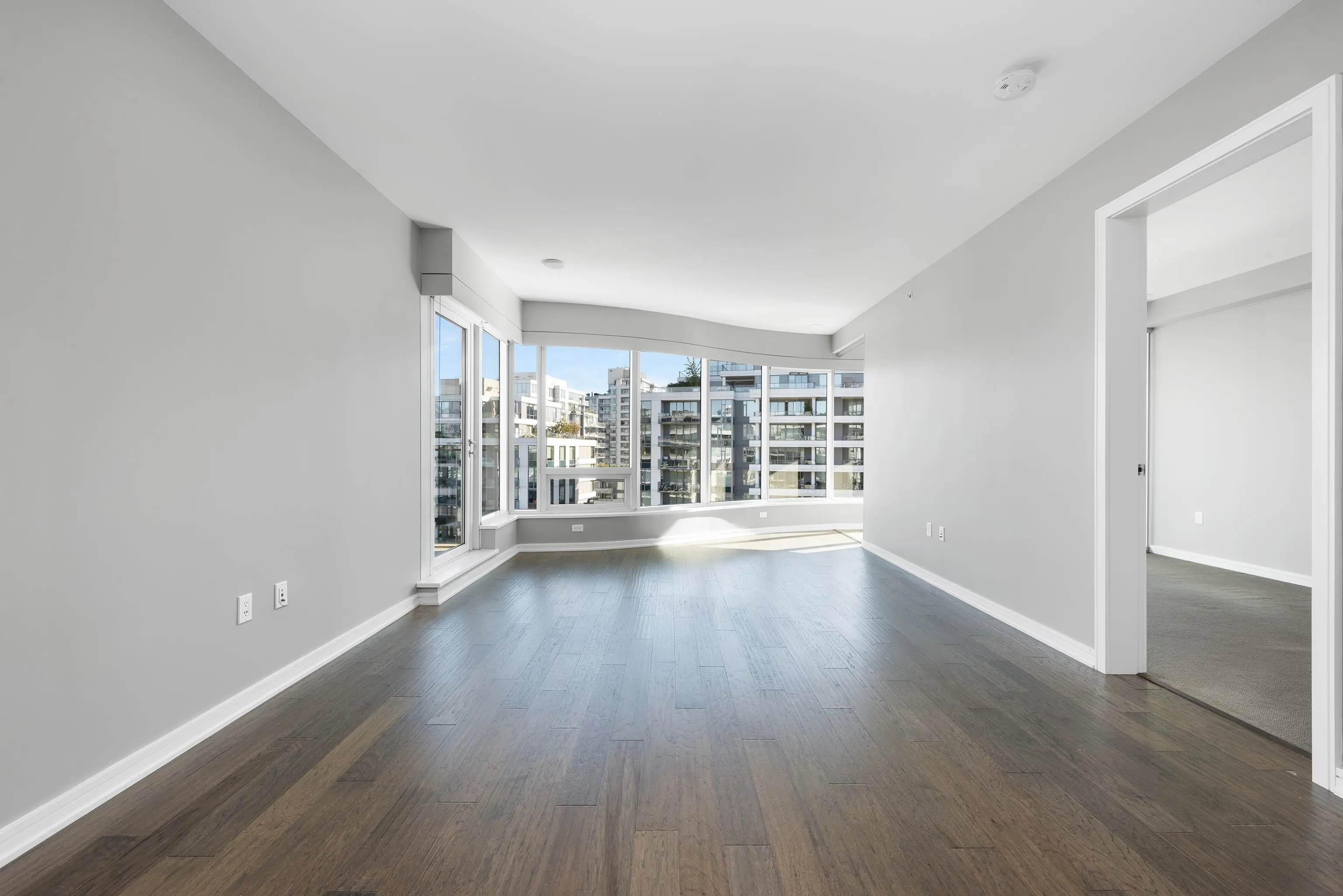 1004 1661 Ontario Street