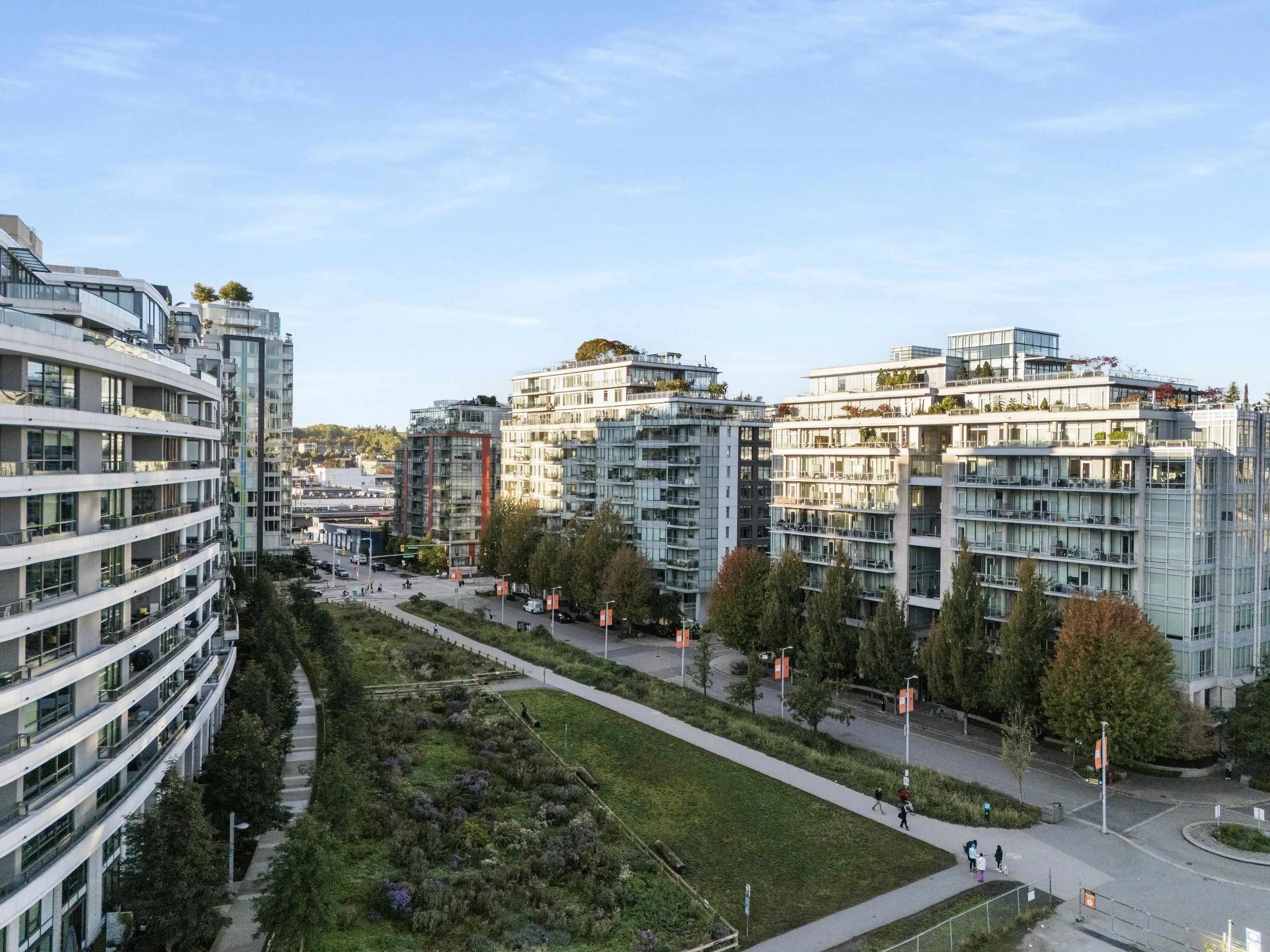 1004 1661 Ontario Street