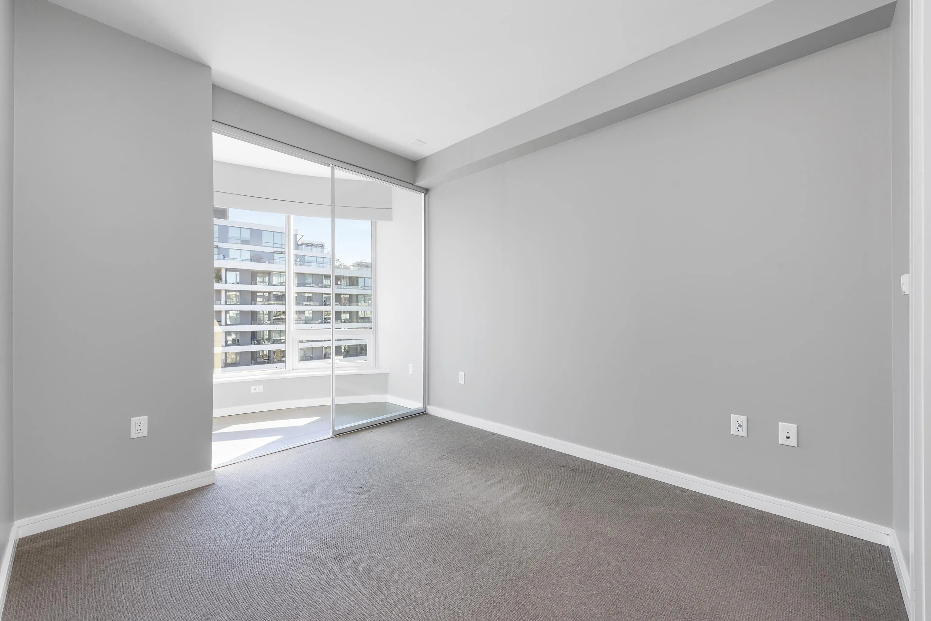 1004 1661 Ontario Street