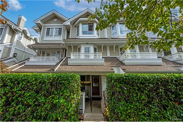 5 22000 Sharpe Avenue