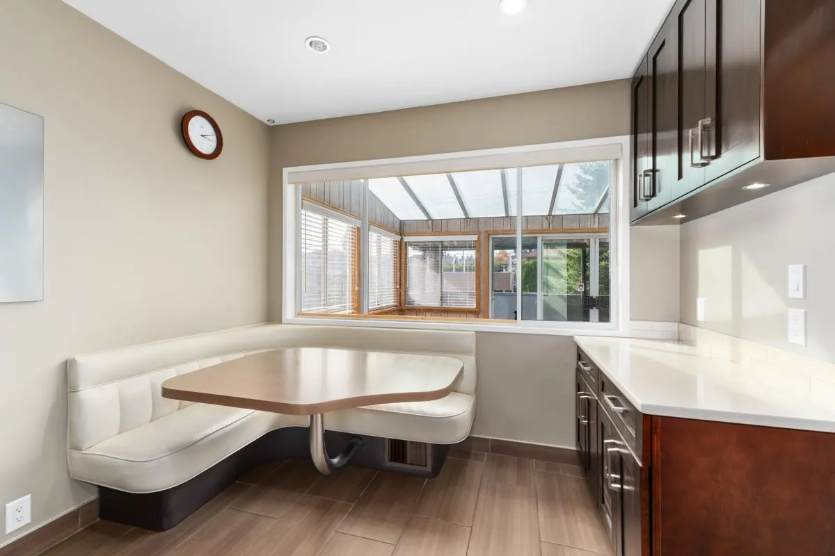 7229 Vivian Drive